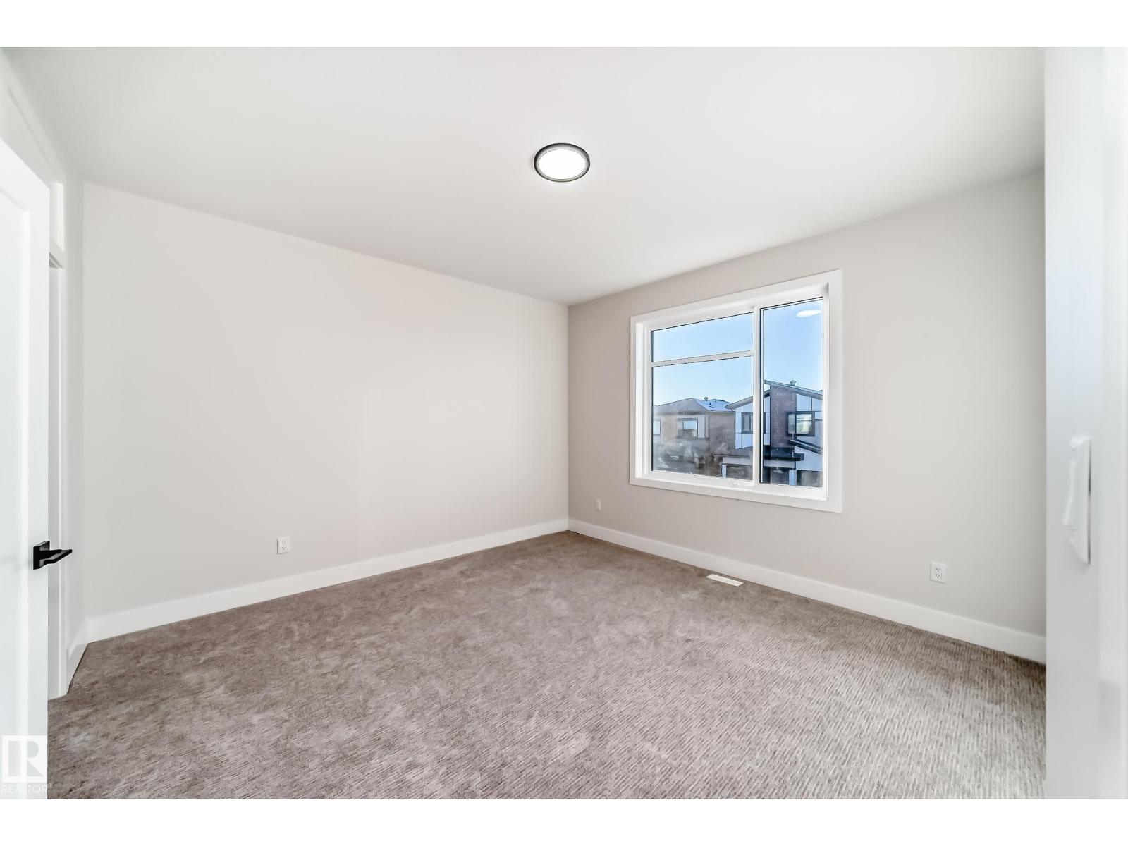 7025 KIVIAQ CR SW, Edmonton