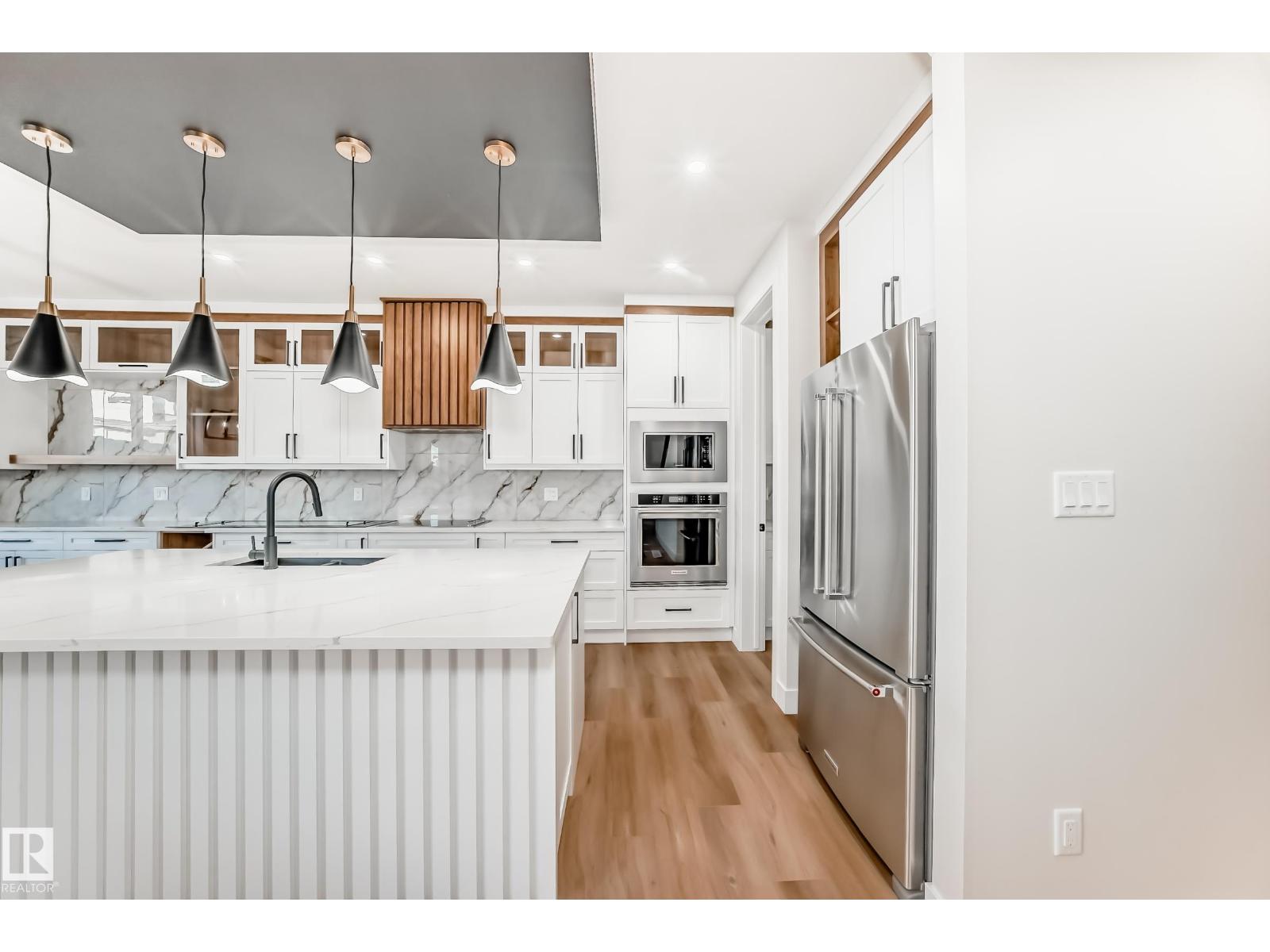 7025 KIVIAQ CR SW, Edmonton