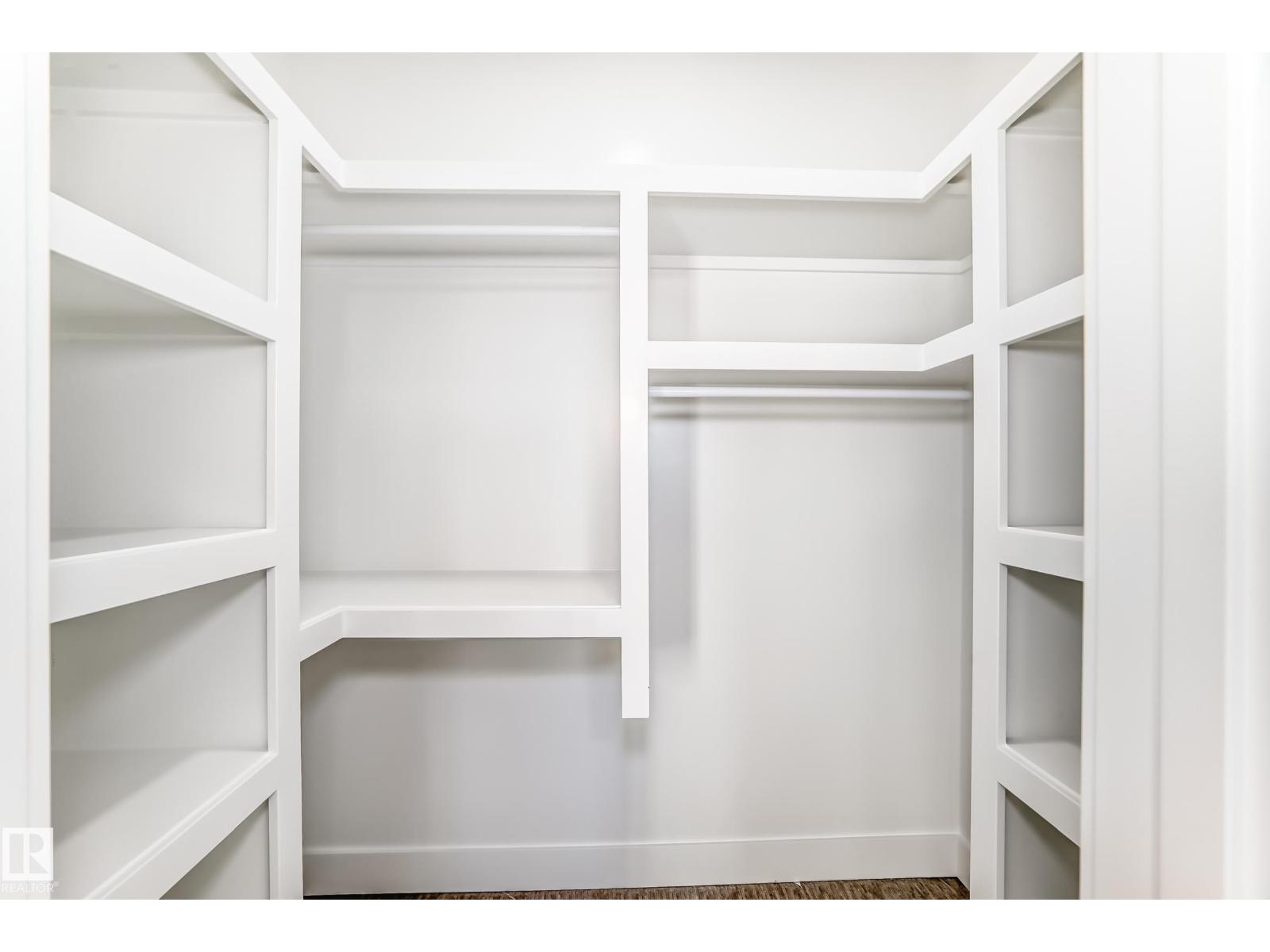 7025 KIVIAQ CR SW, Edmonton