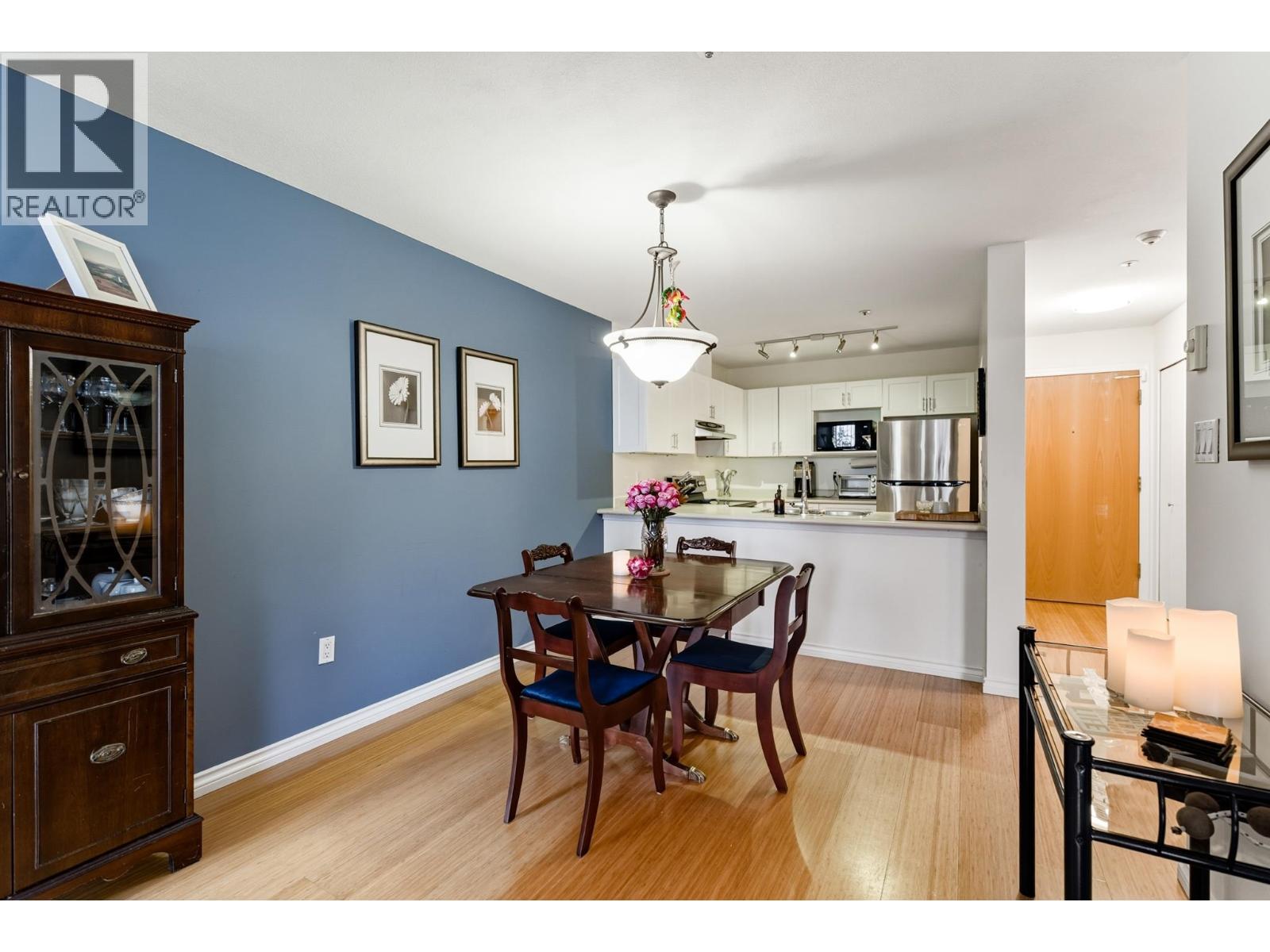 320 1220 LASALLE PLACE, Coquitlam