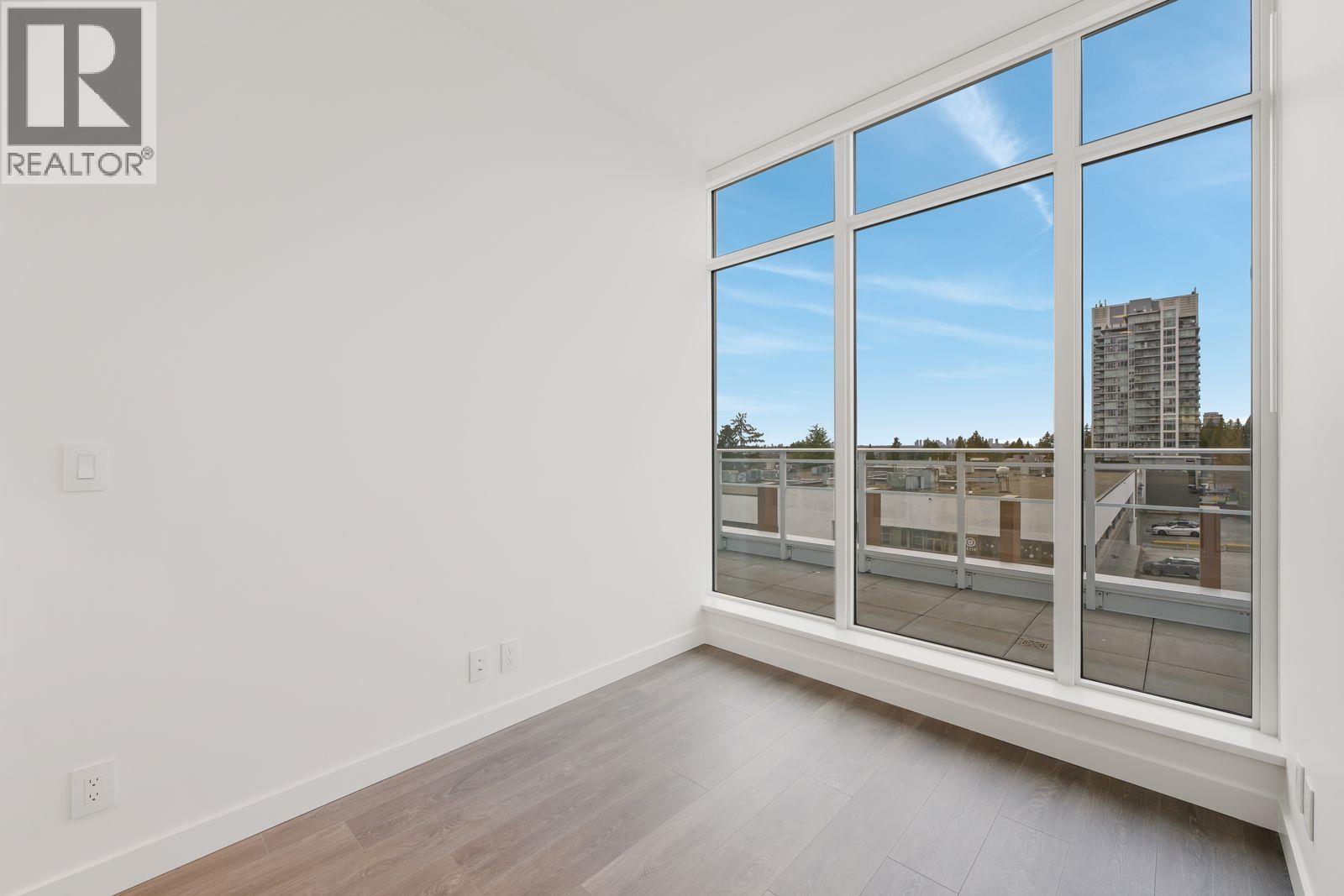 303 505 NELSON STREET, Coquitlam