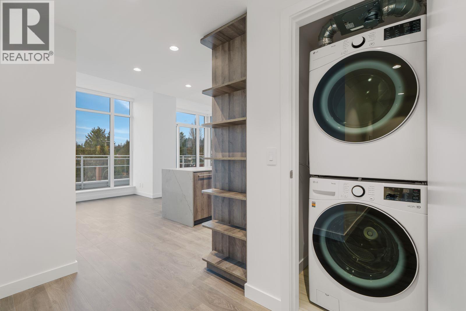 303 505 NELSON STREET, Coquitlam