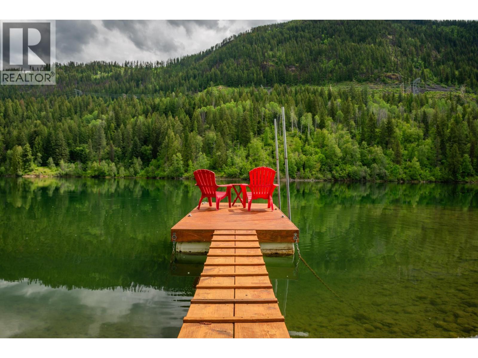  906 JAMES Road, Shoreacres