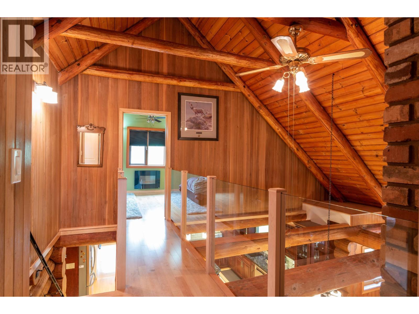  906 JAMES Road, Shoreacres