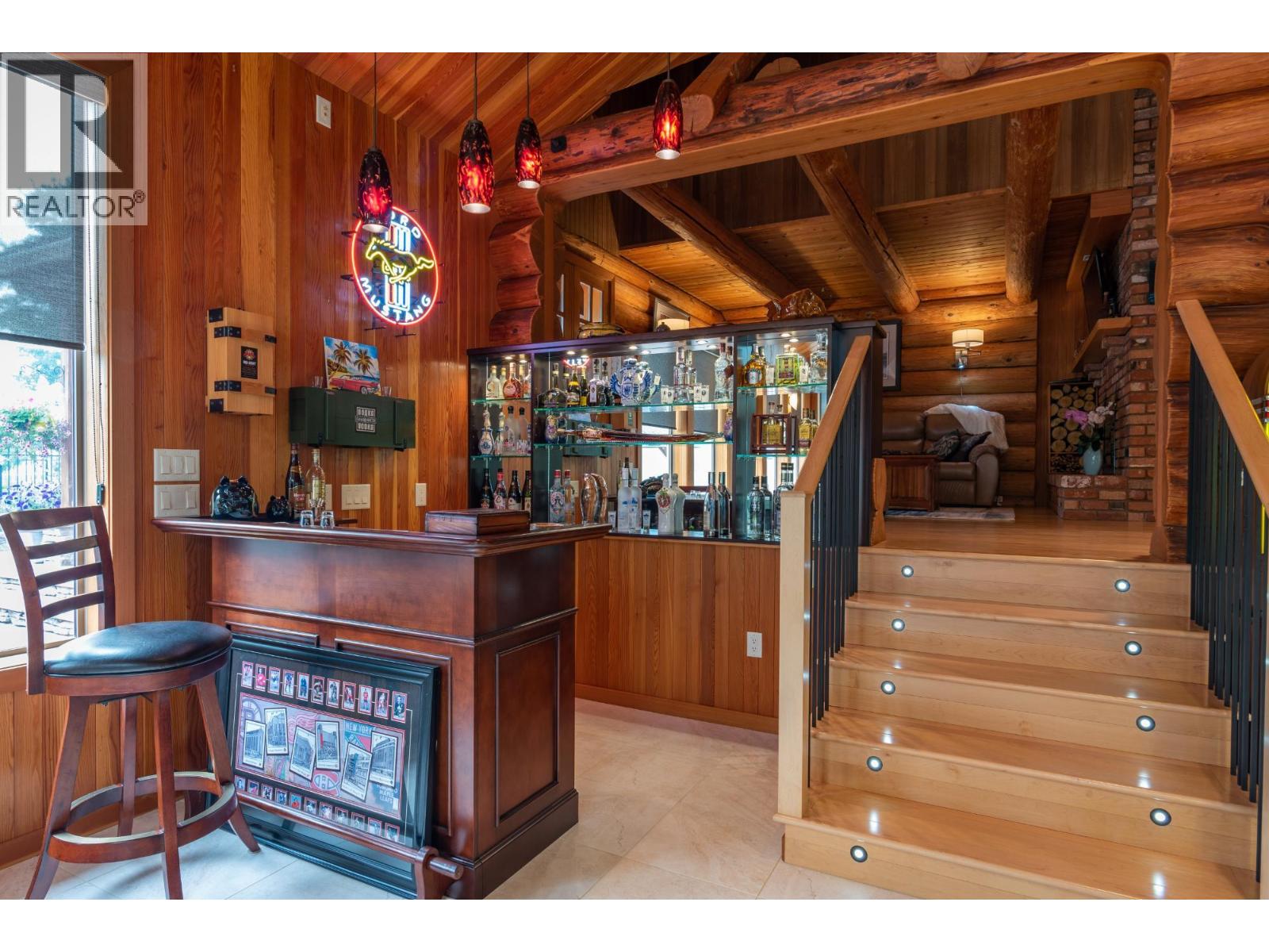  906 JAMES Road, Shoreacres