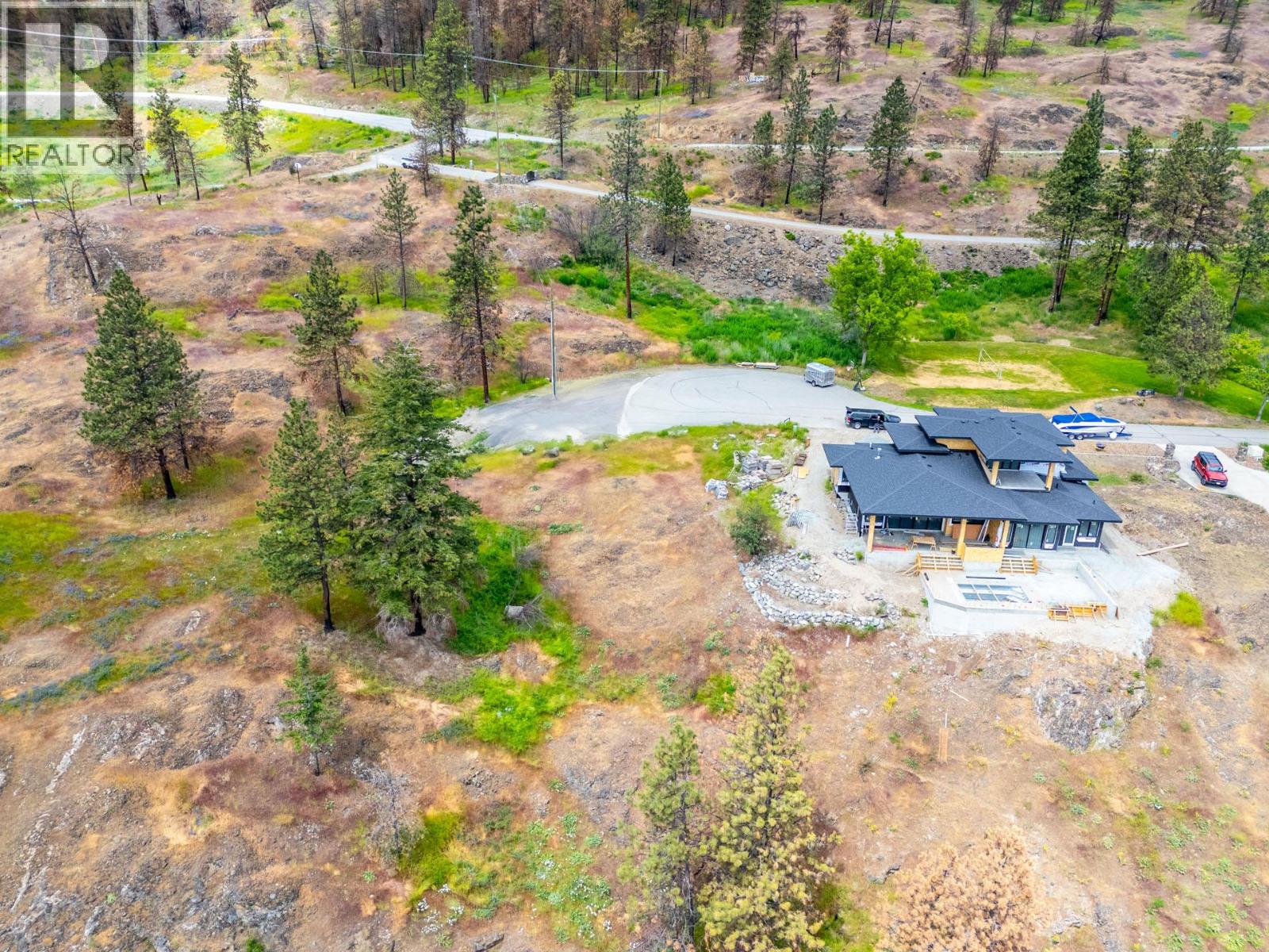  695 Westside Road North, Kelowna
