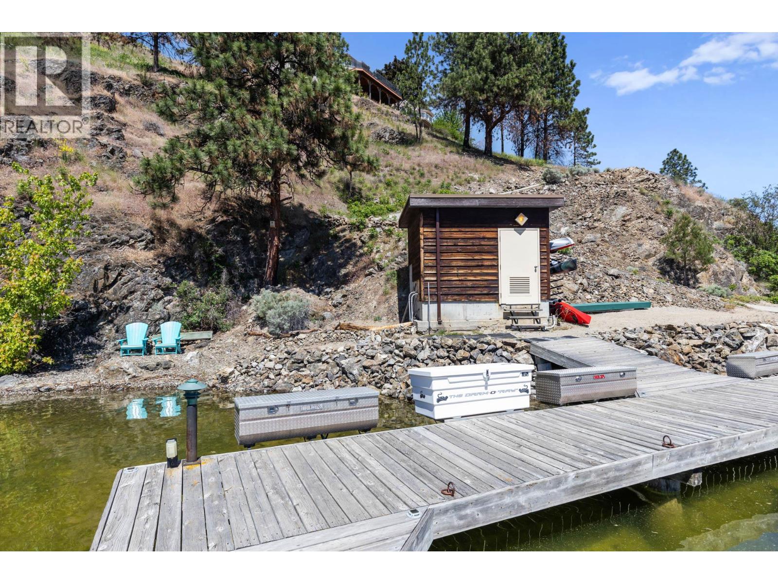  695 Westside Road North, Kelowna