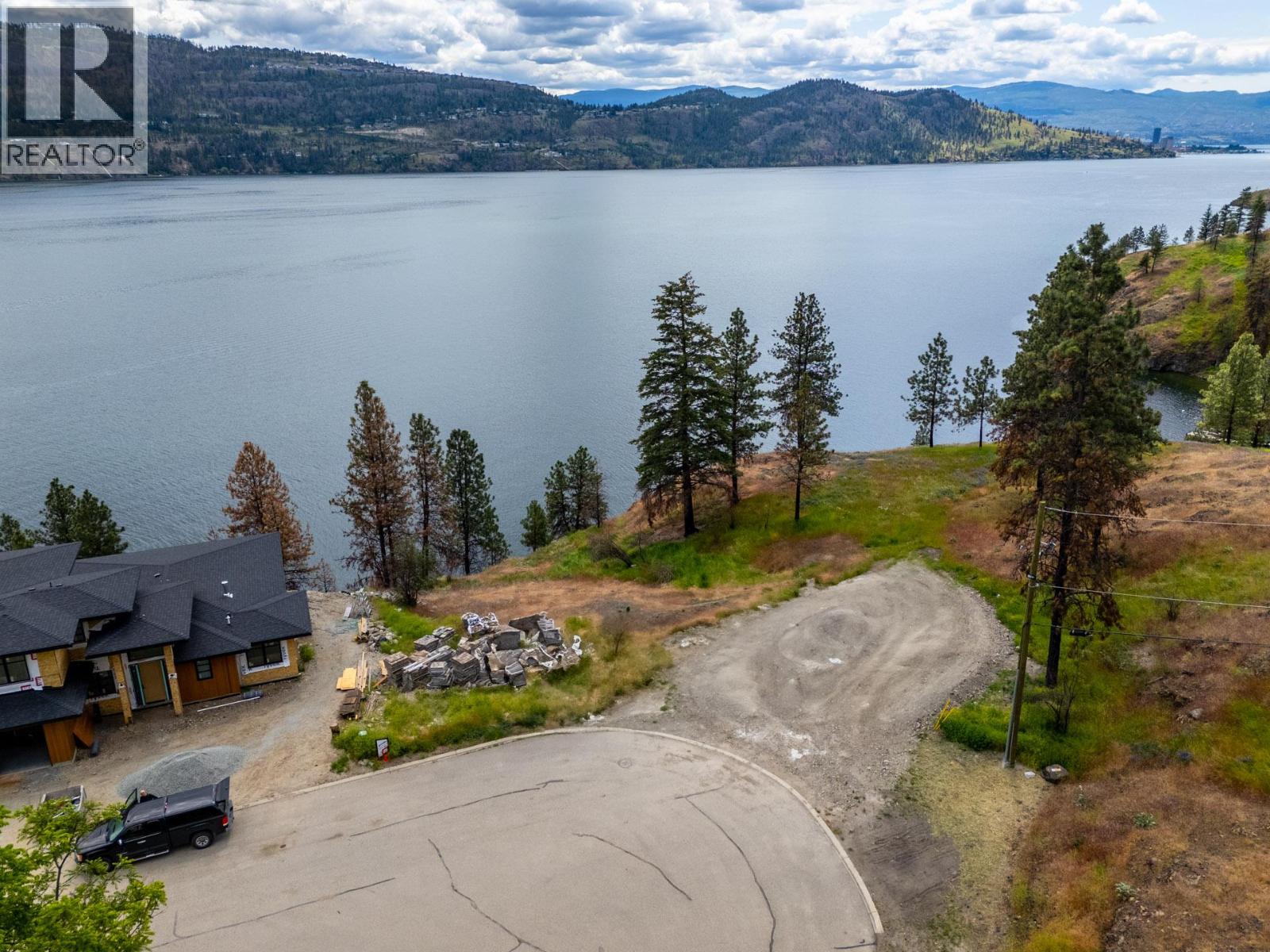  695 Westside Road North, Kelowna