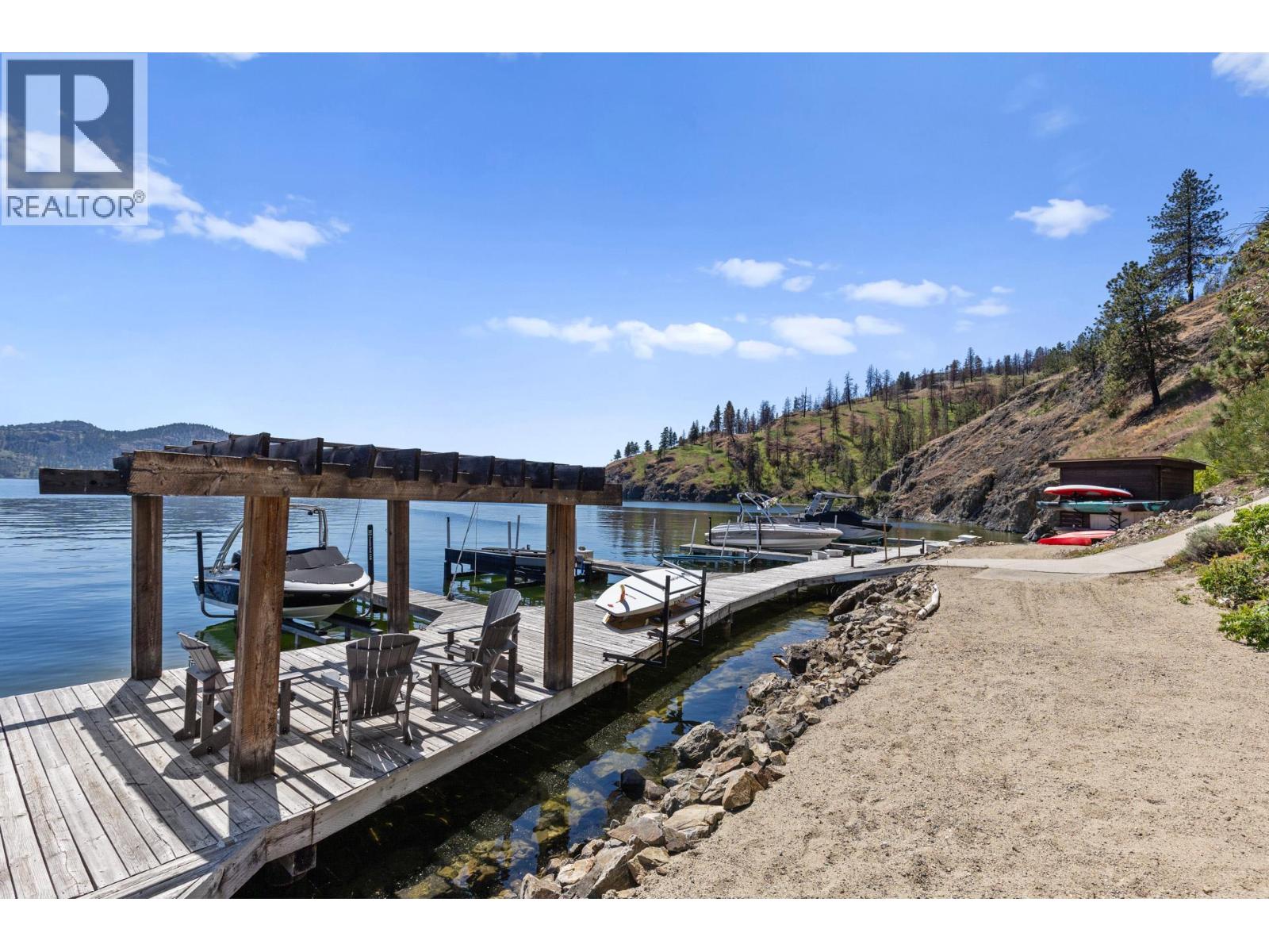  695 Westside Road North, Kelowna