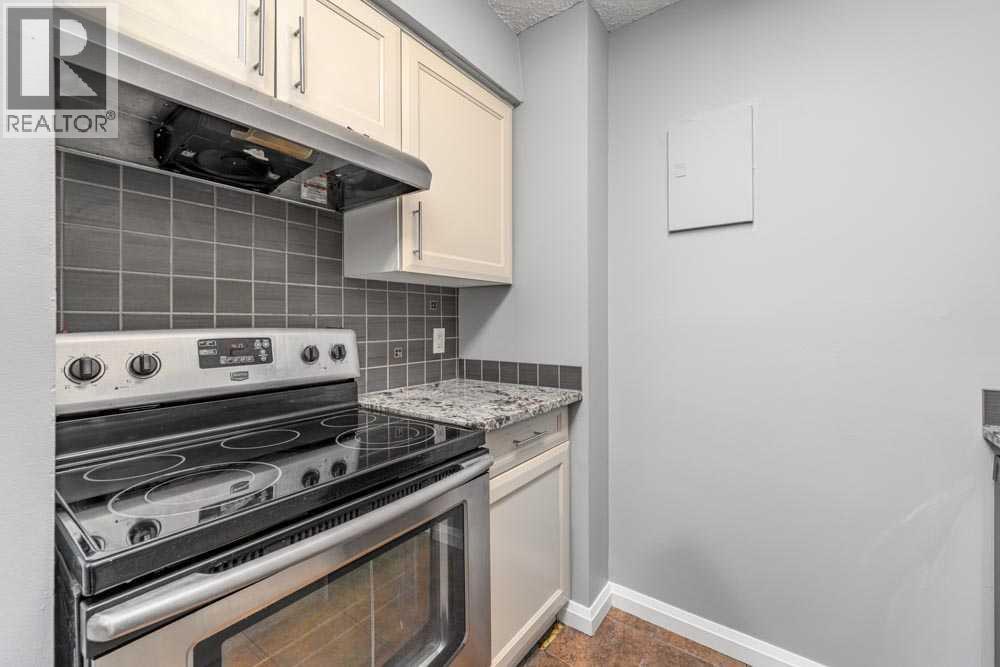 Single Family House for Sale in   Dalton Drive NW Dalhousie Calgary 