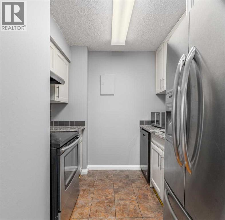 Single Family House for Sale in   Dalton Drive NW Dalhousie Calgary 