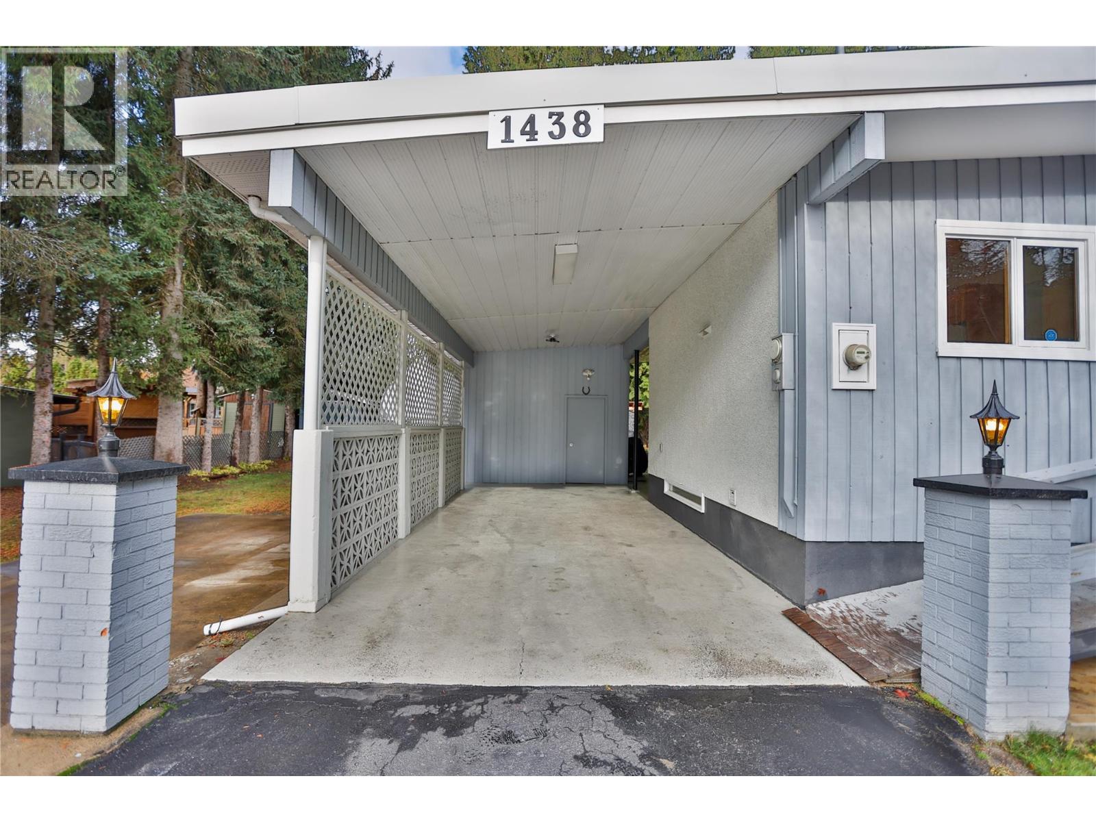 1438 Nichol Road, Revelstoke