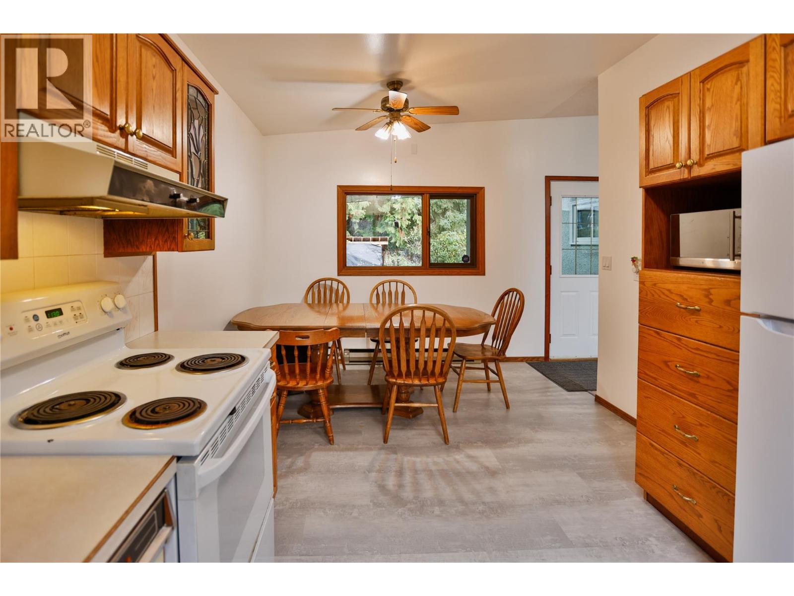 1438 Nichol Road, Revelstoke