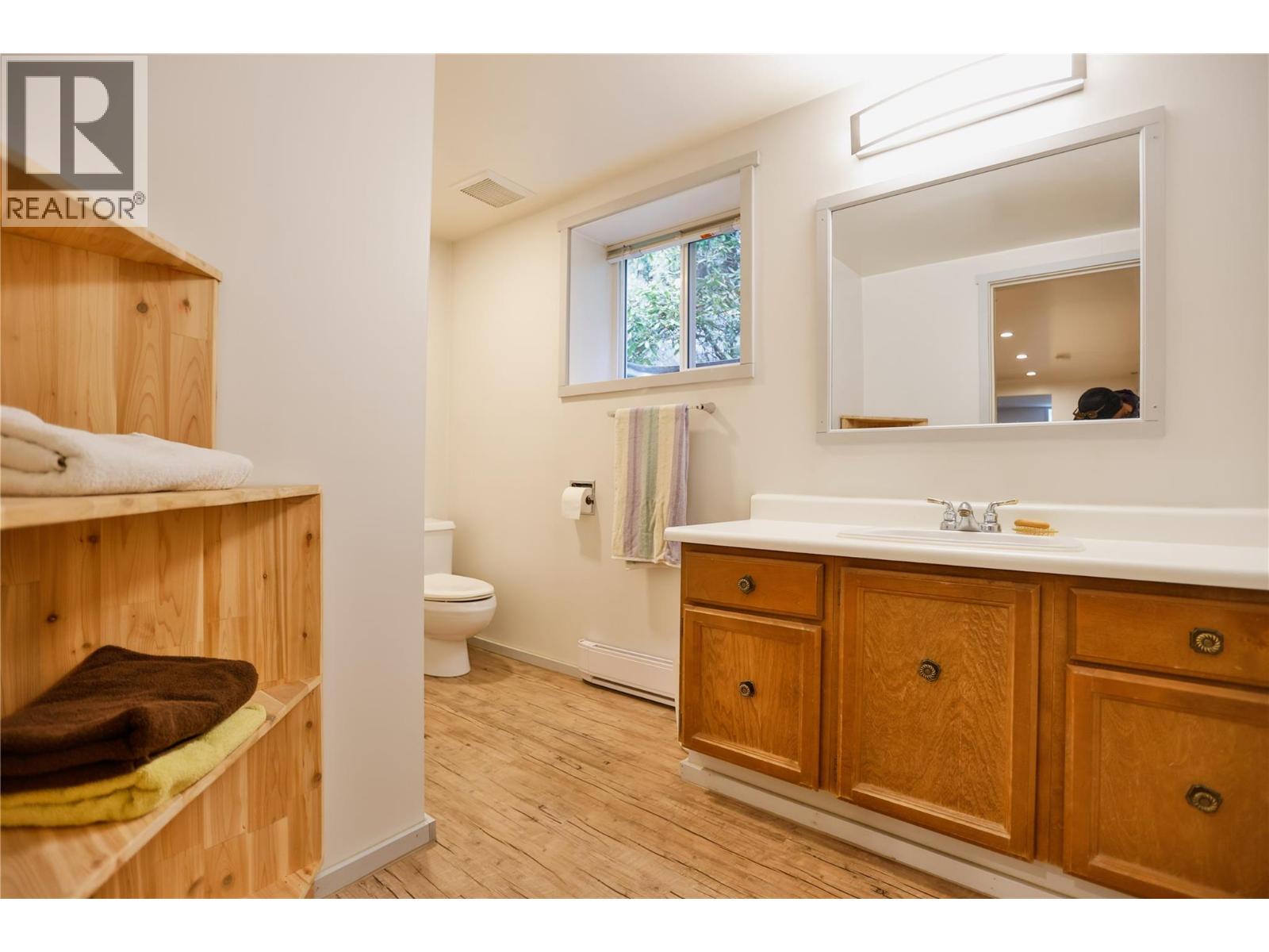 1438 Nichol Road, Revelstoke