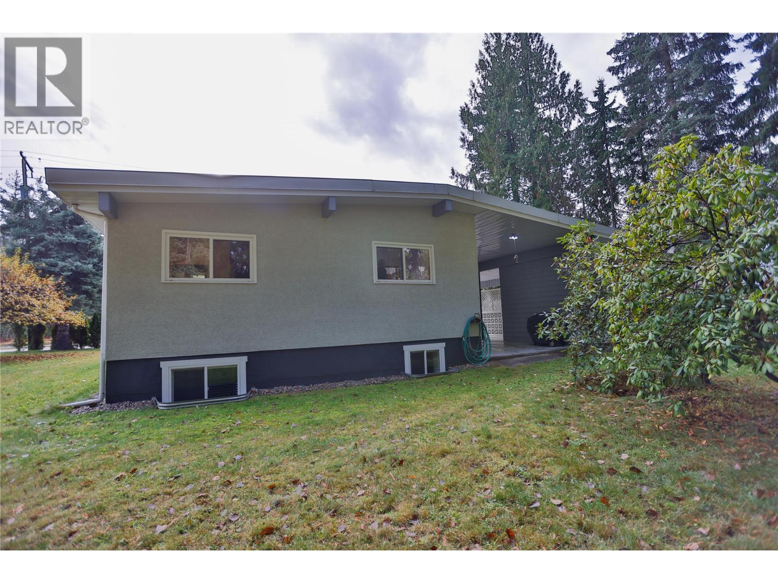 1438 Nichol Road, Revelstoke
