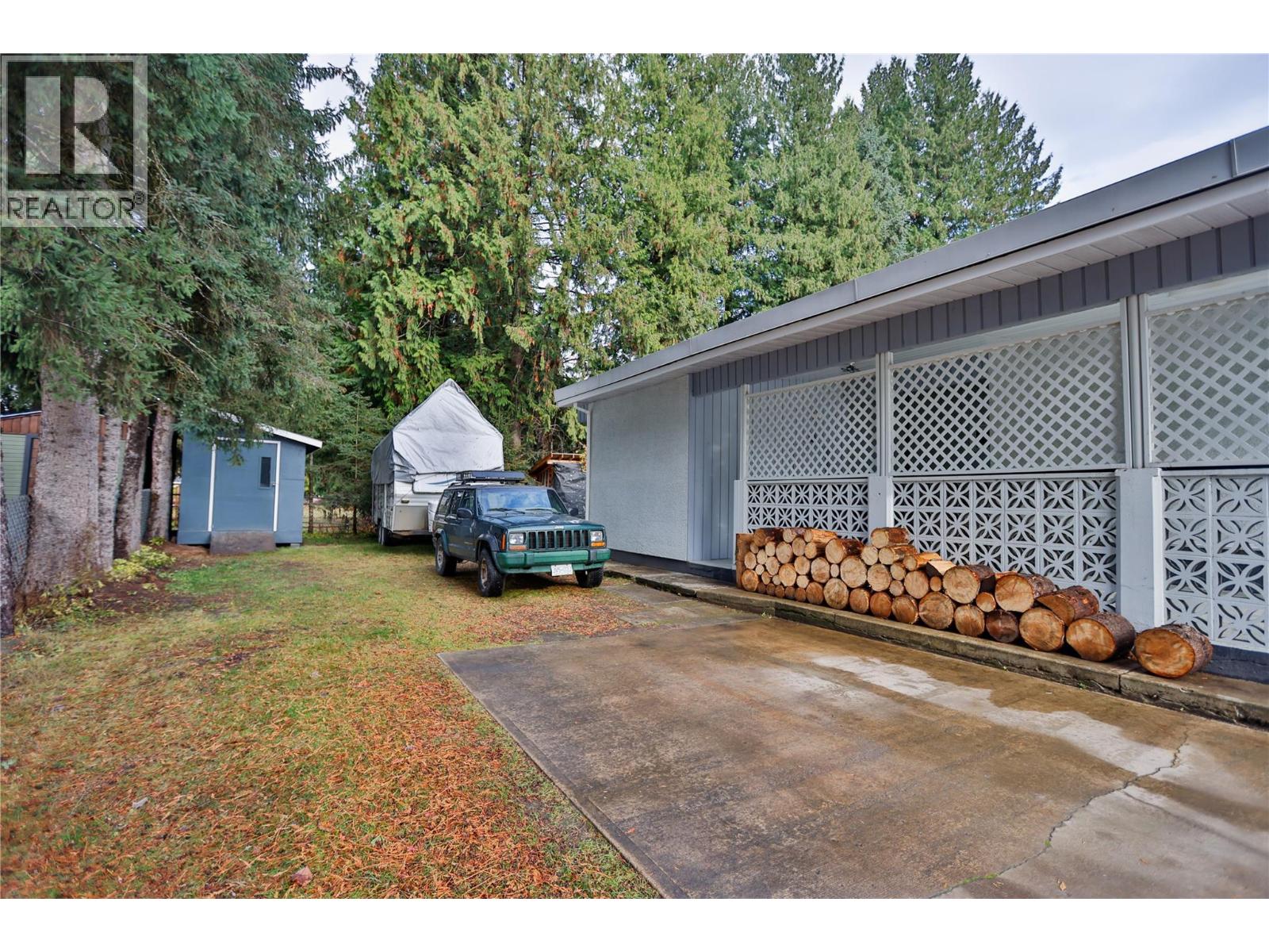 1438 Nichol Road, Revelstoke