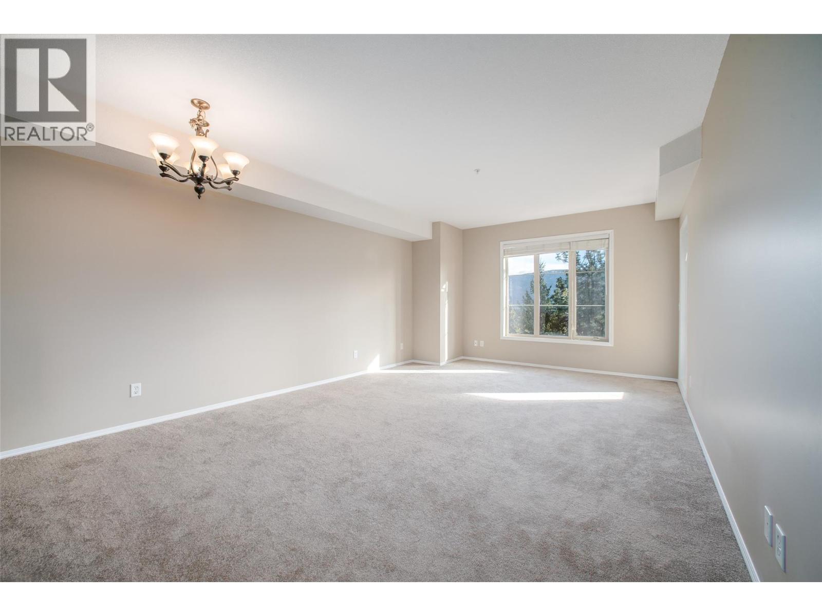 1514 1875 Country Club Drive, Kelowna