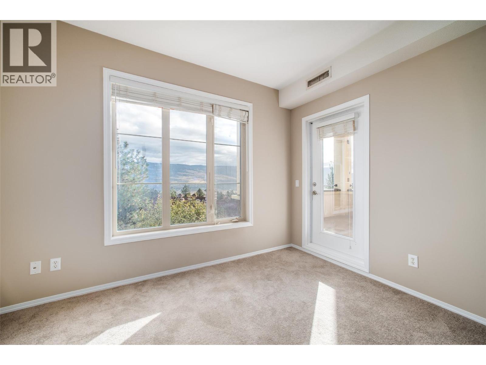 1514 1875 Country Club Drive, Kelowna