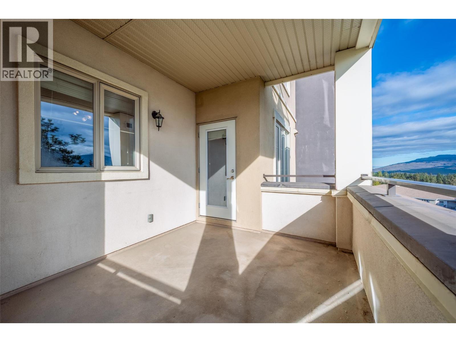 1514 1875 Country Club Drive, Kelowna