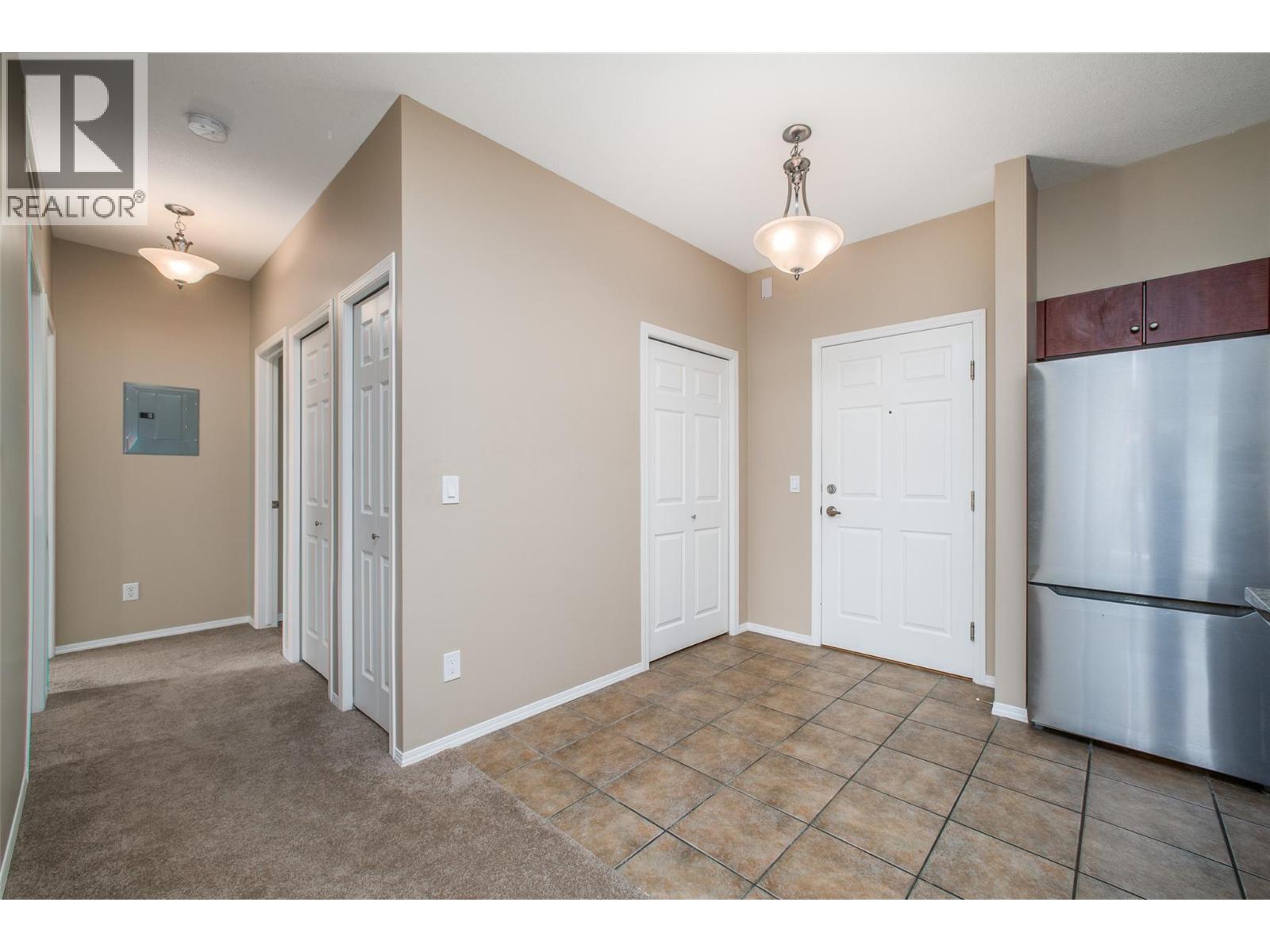 1514 1875 Country Club Drive, Kelowna