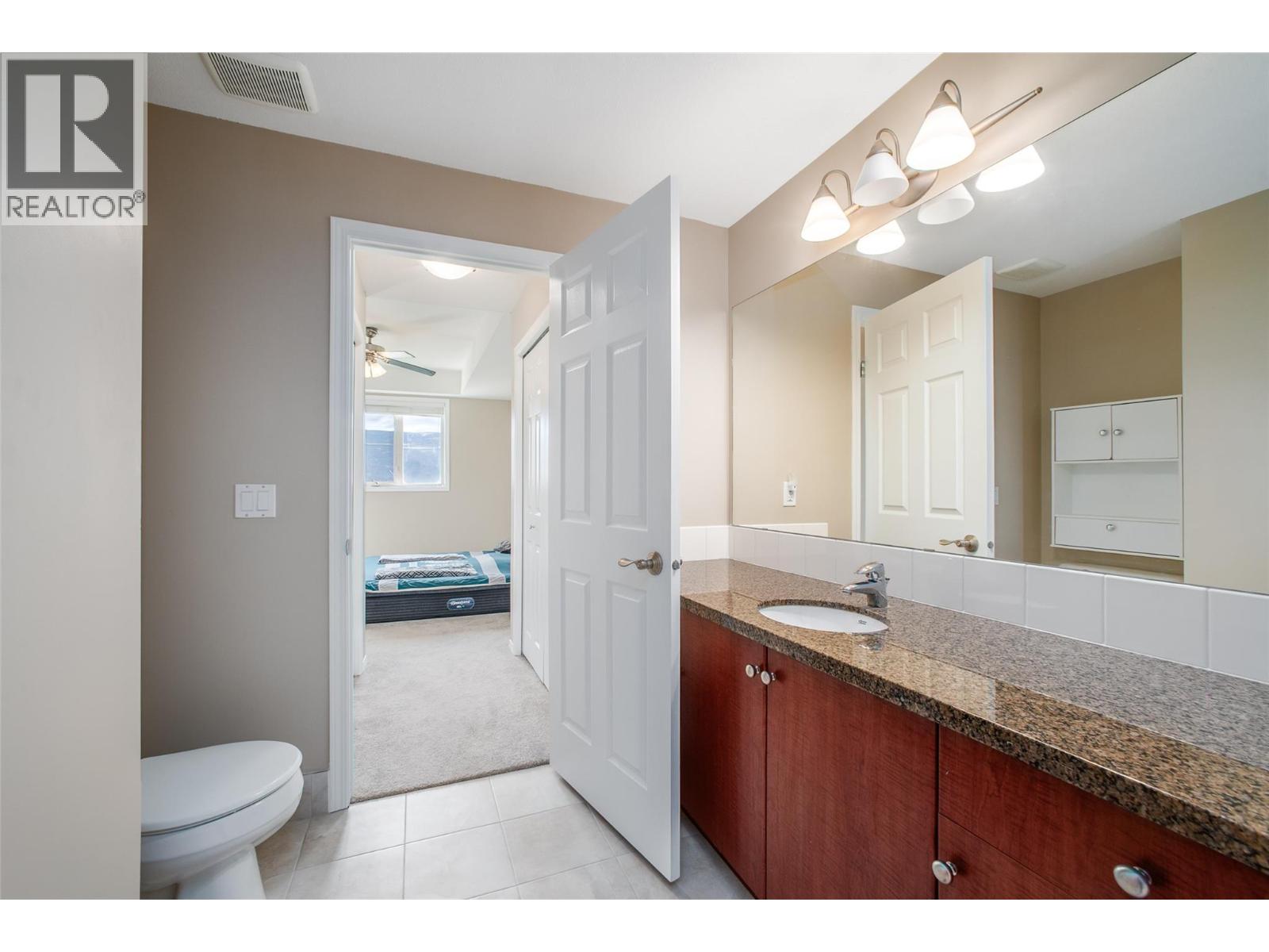 1514 1875 Country Club Drive, Kelowna