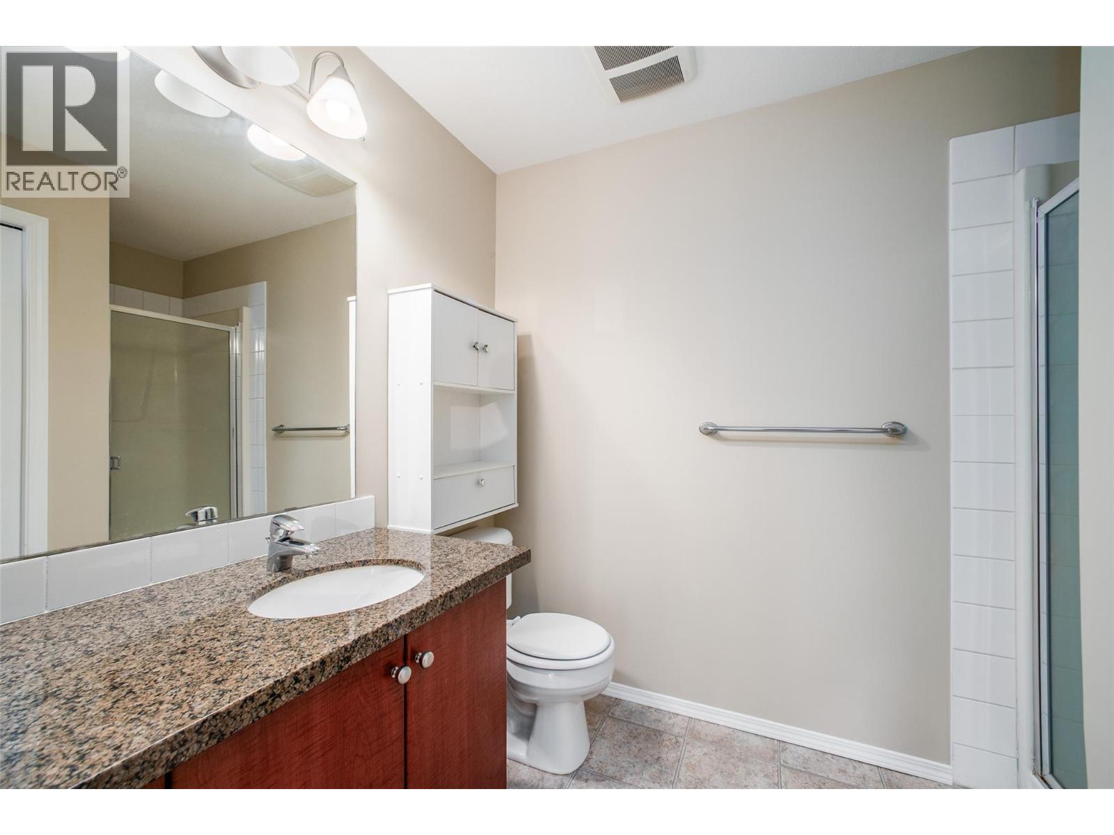 1514 1875 Country Club Drive, Kelowna