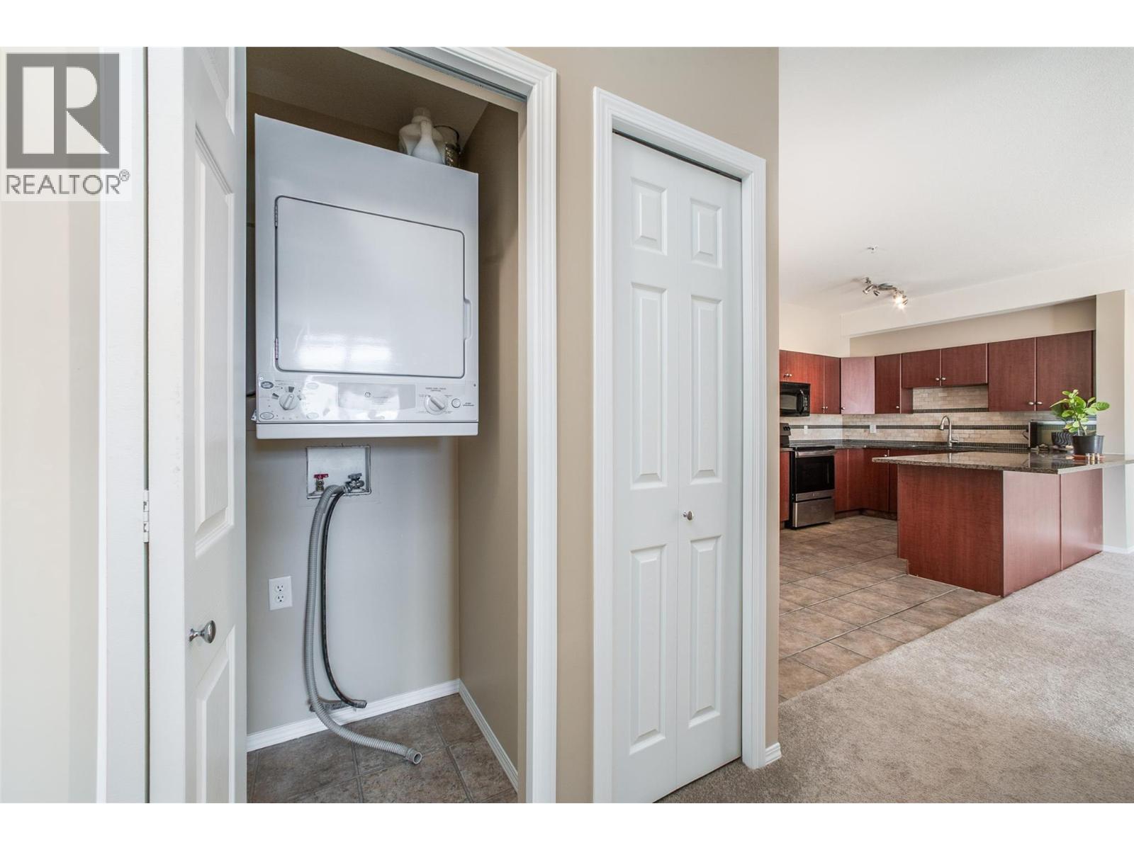 1514 1875 Country Club Drive, Kelowna