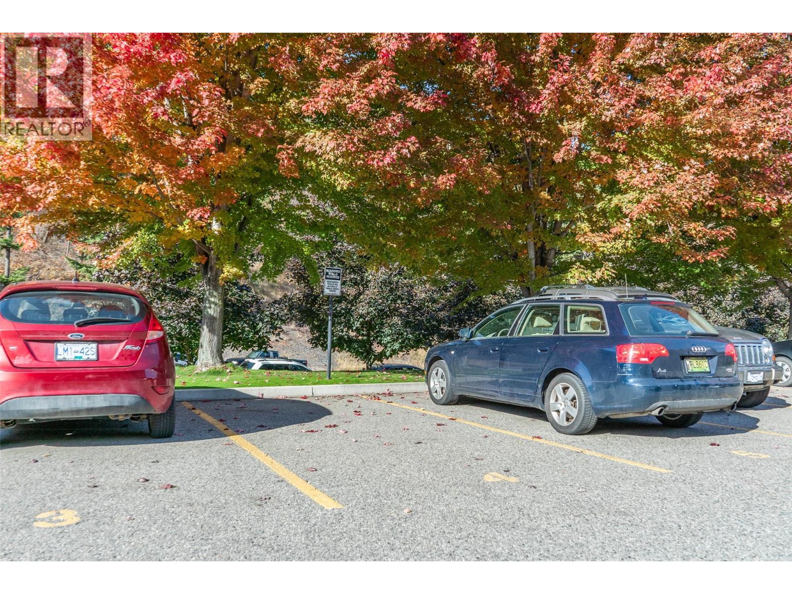 1514 1875 Country Club Drive, Kelowna