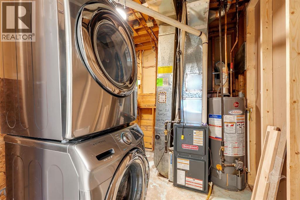 Single Family House 3 Level for Sale in  Midlawn Close SE Midnapore Calgary 