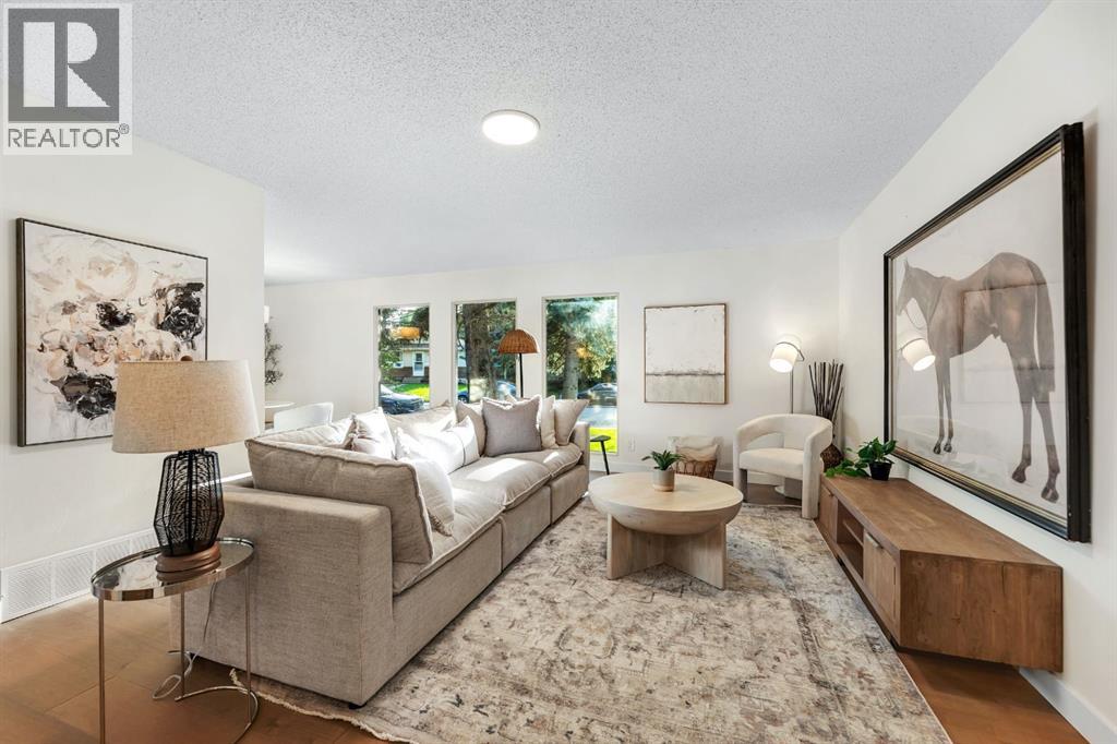 Single Family House 3 Level for Sale in  Midlawn Close SE Midnapore Calgary 