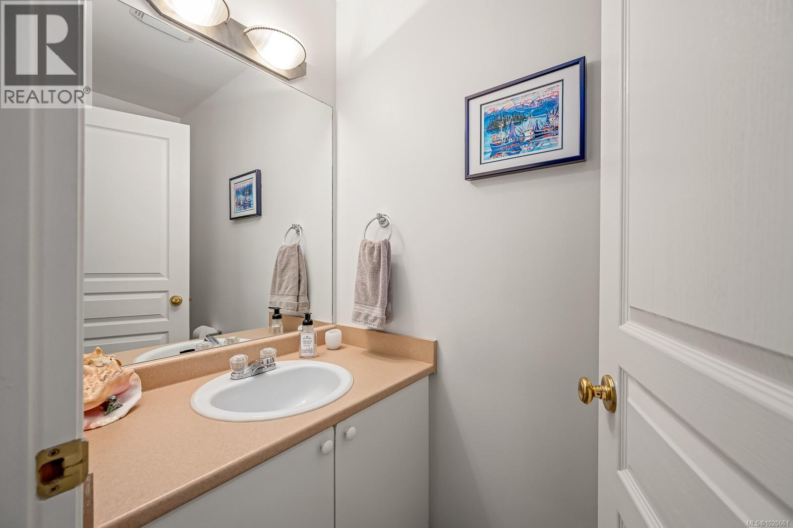 4 1275 Guthrie Rd, Comox