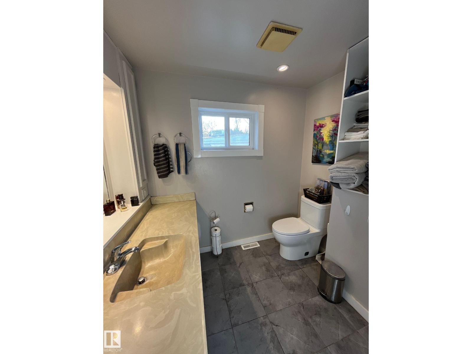 4972 CENTRE ST, New Sarepta