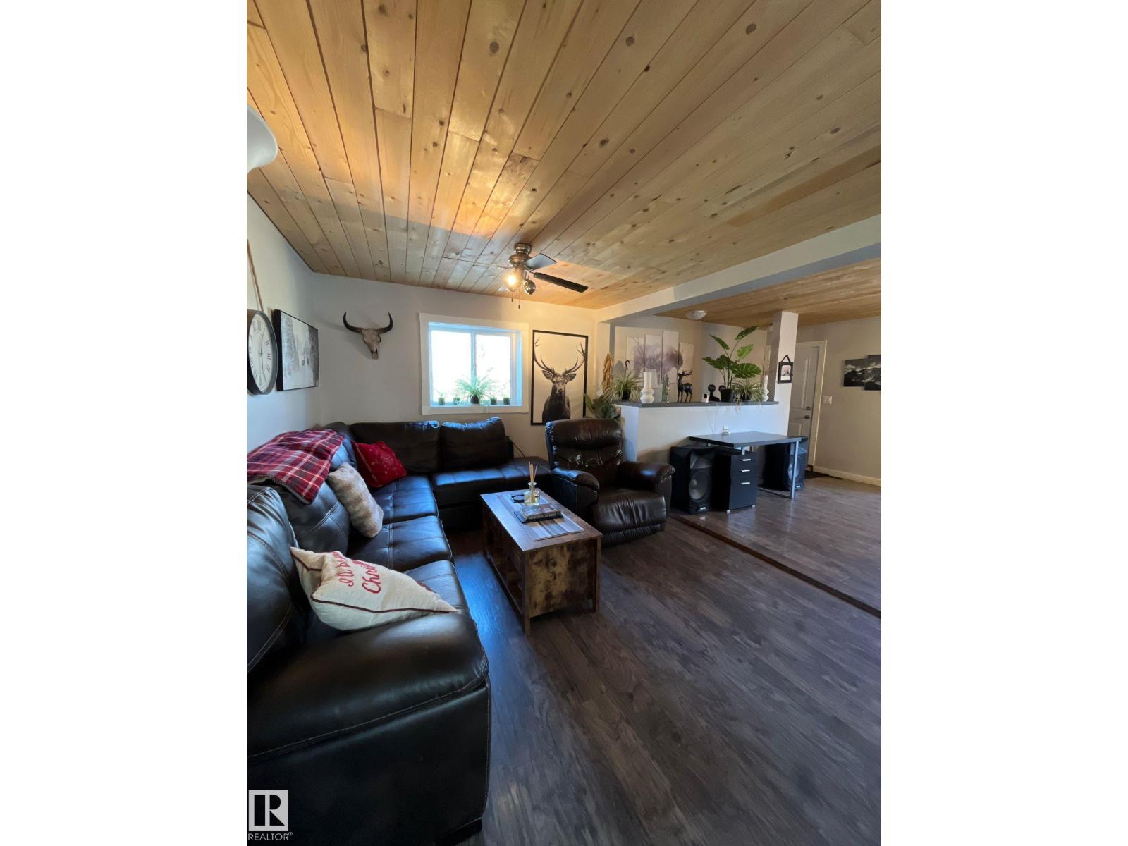 4972 CENTRE ST, New Sarepta