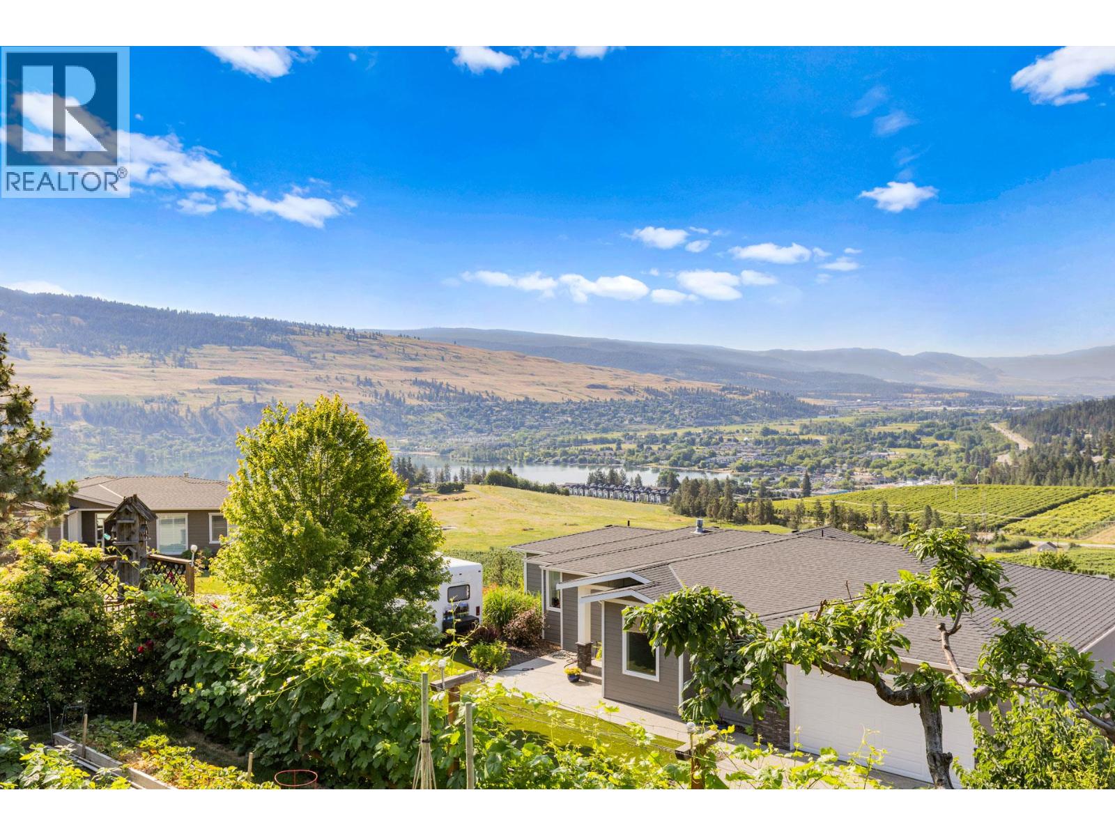  2591 Lake Breeze Court, Lake Country