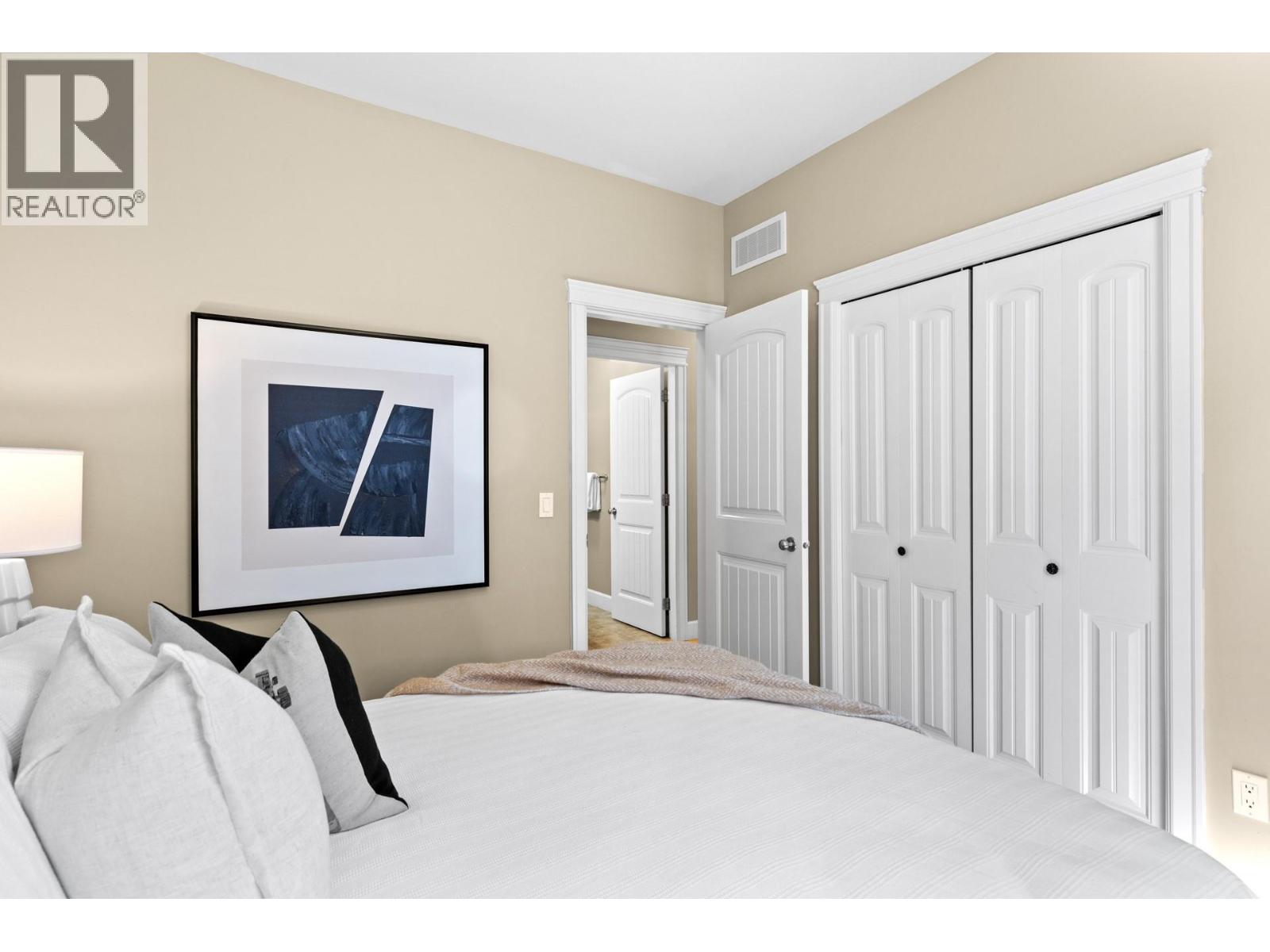  2591 Lake Breeze Court, Lake Country