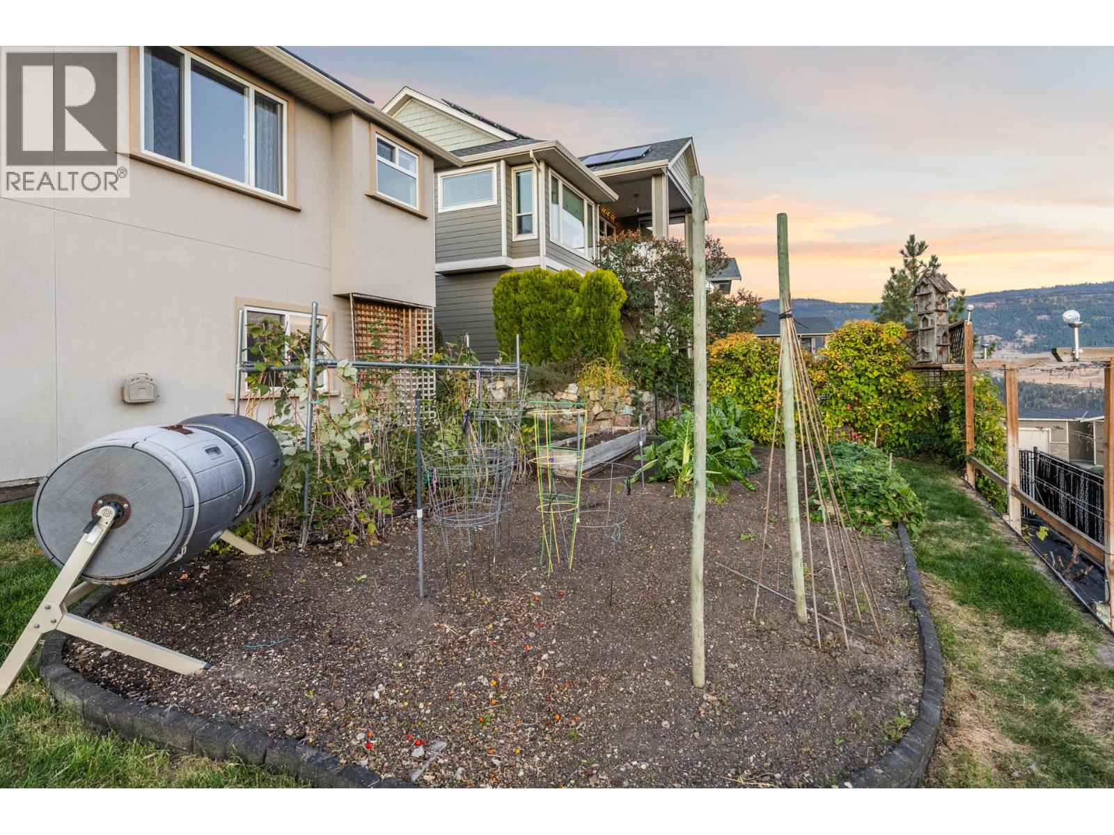  2591 Lake Breeze Court, Lake Country