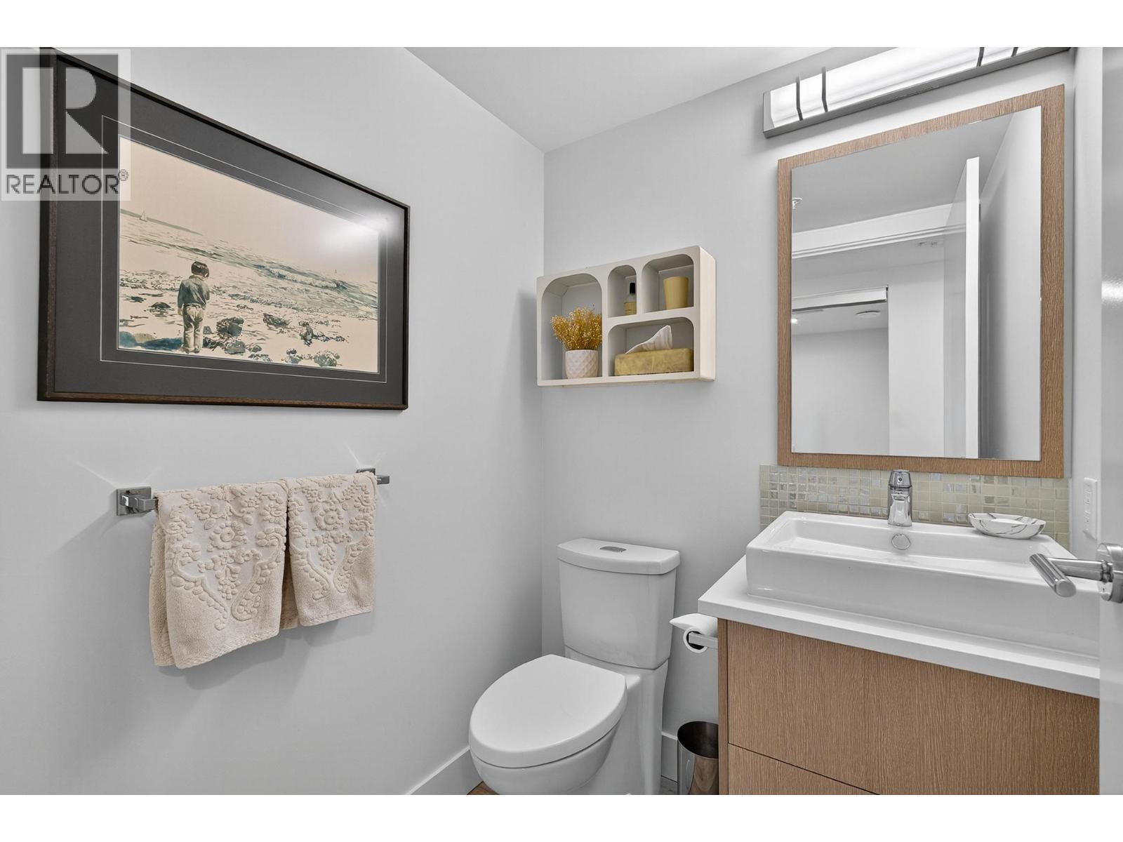 708 1588 Ellis Street, Kelowna