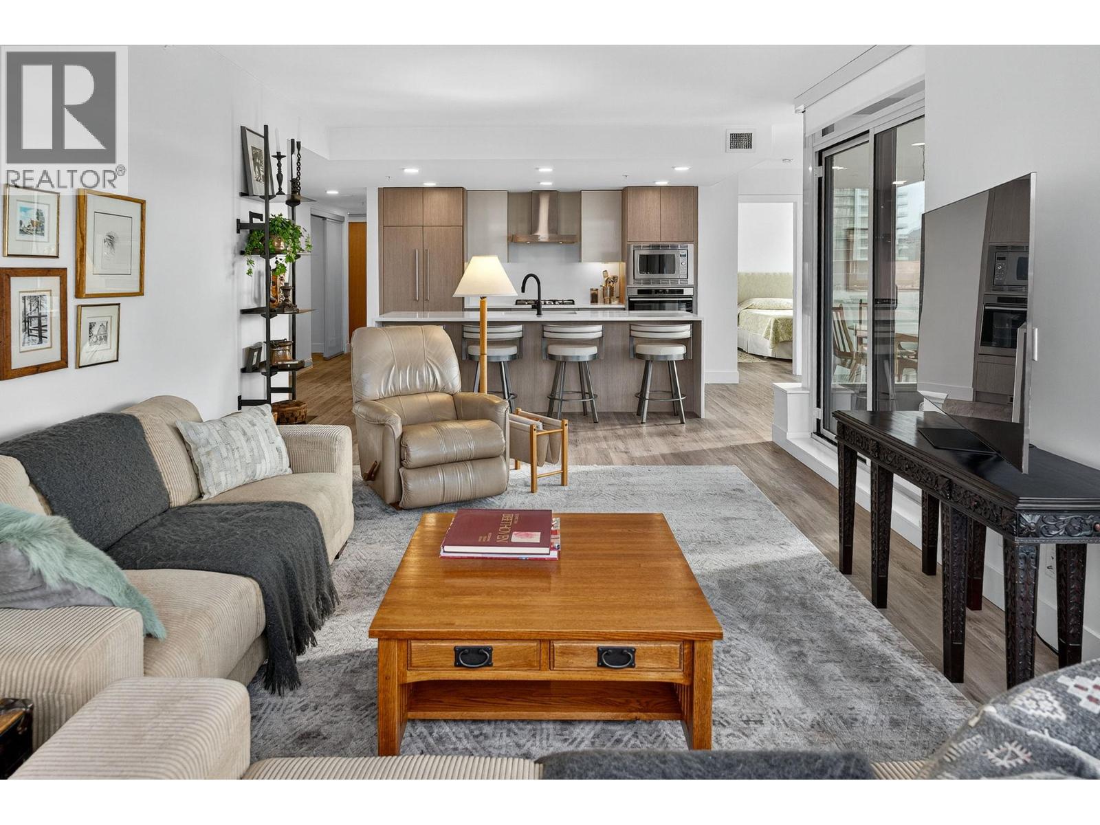 708 1588 Ellis Street, Kelowna