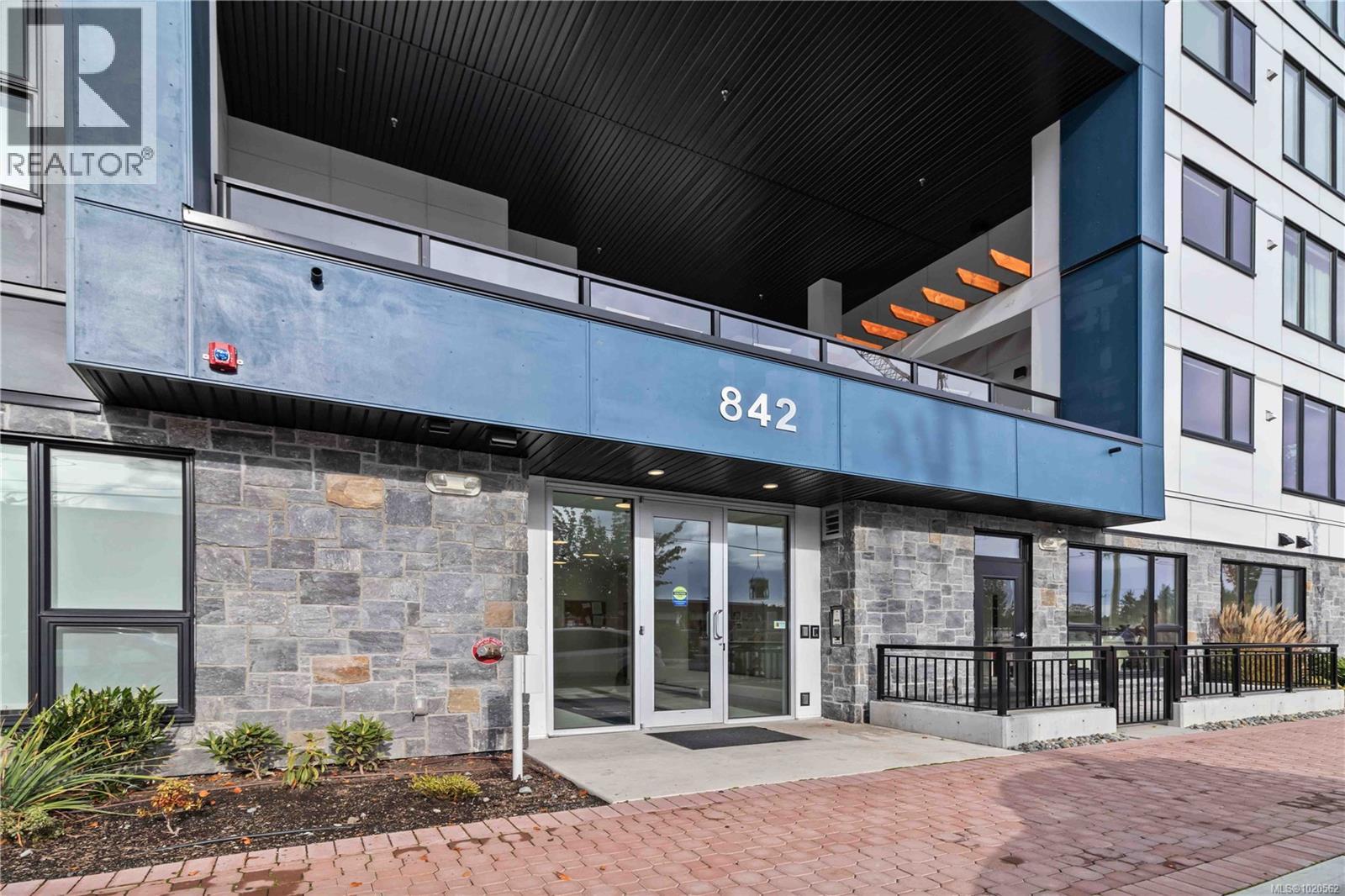 407 842 Orono Ave, Langford