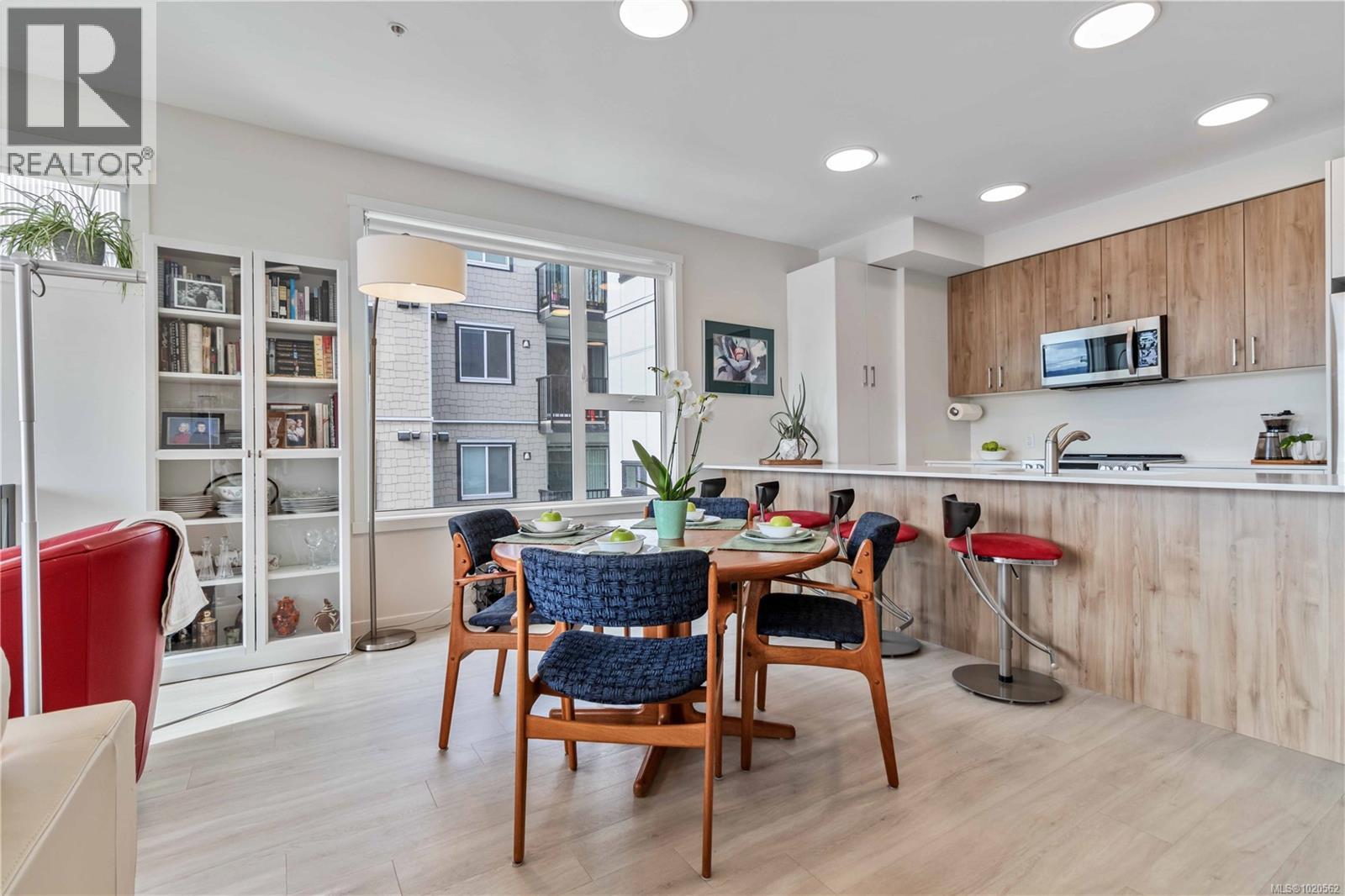 407 842 Orono Ave, Langford