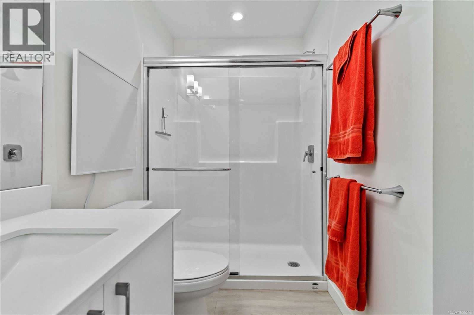 407 842 Orono Ave, Langford