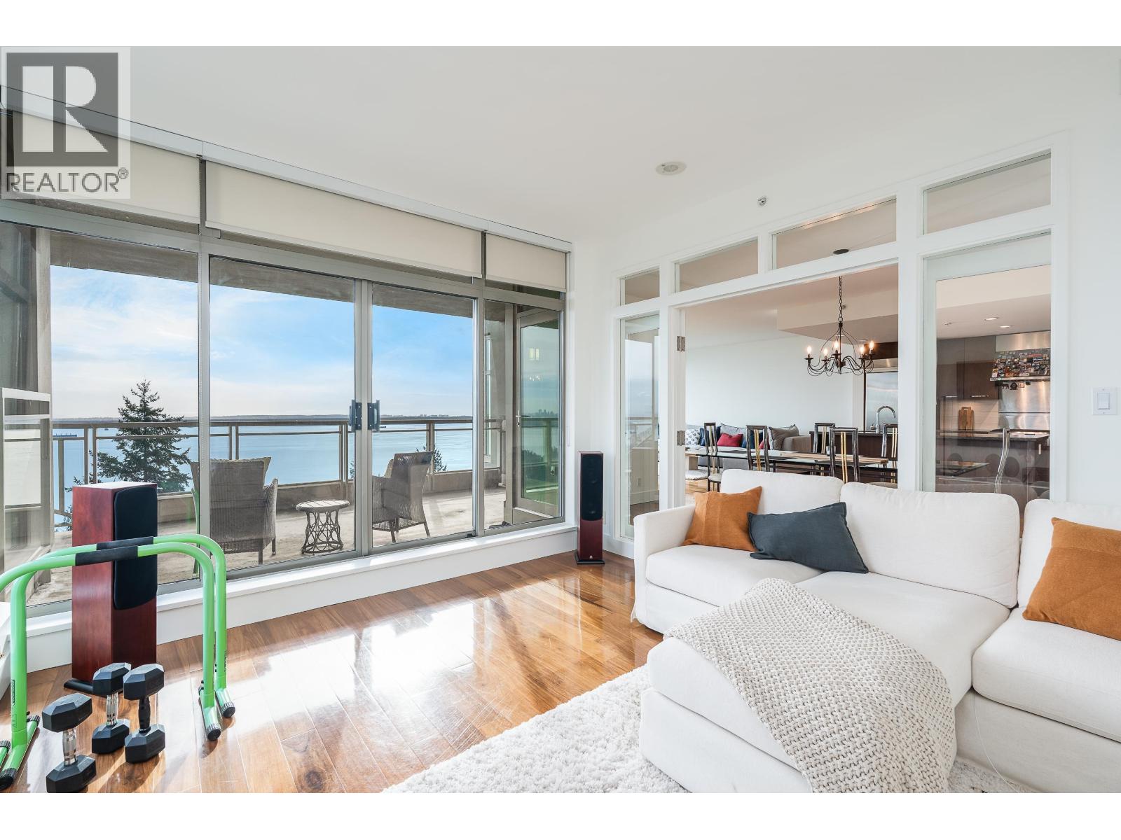 1101 3335 CYPRESS PLACE, West Vancouver