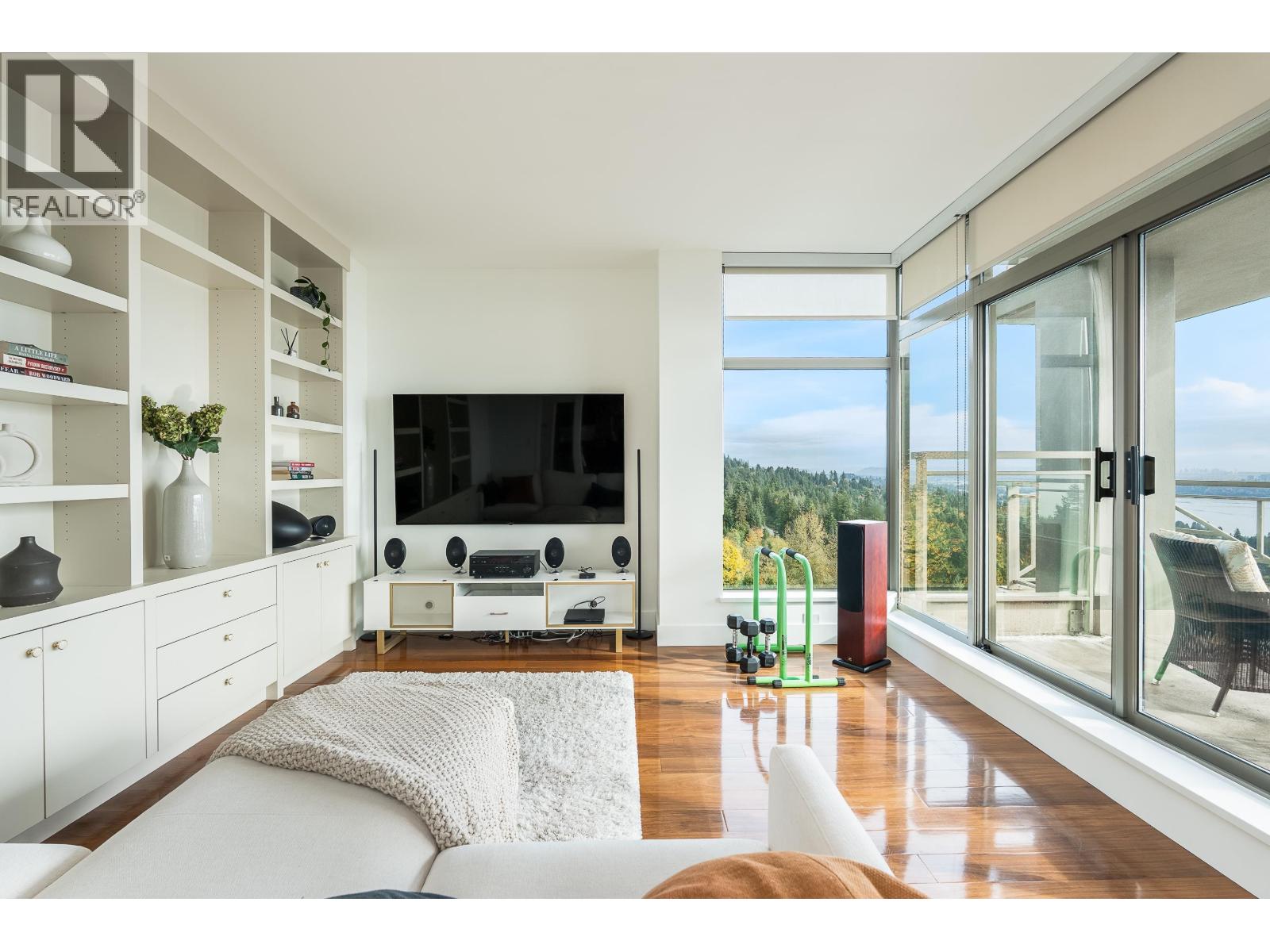 1101 3335 CYPRESS PLACE, West Vancouver