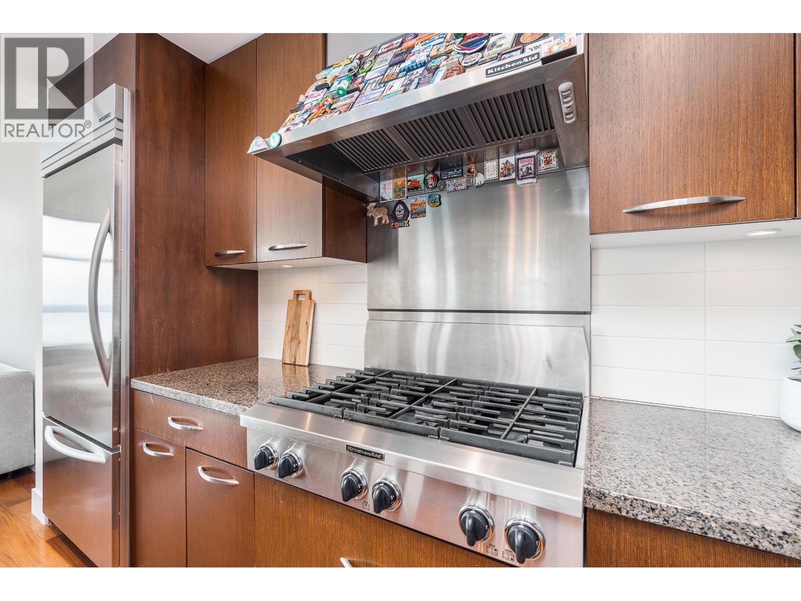 1101 3335 CYPRESS PLACE, West Vancouver