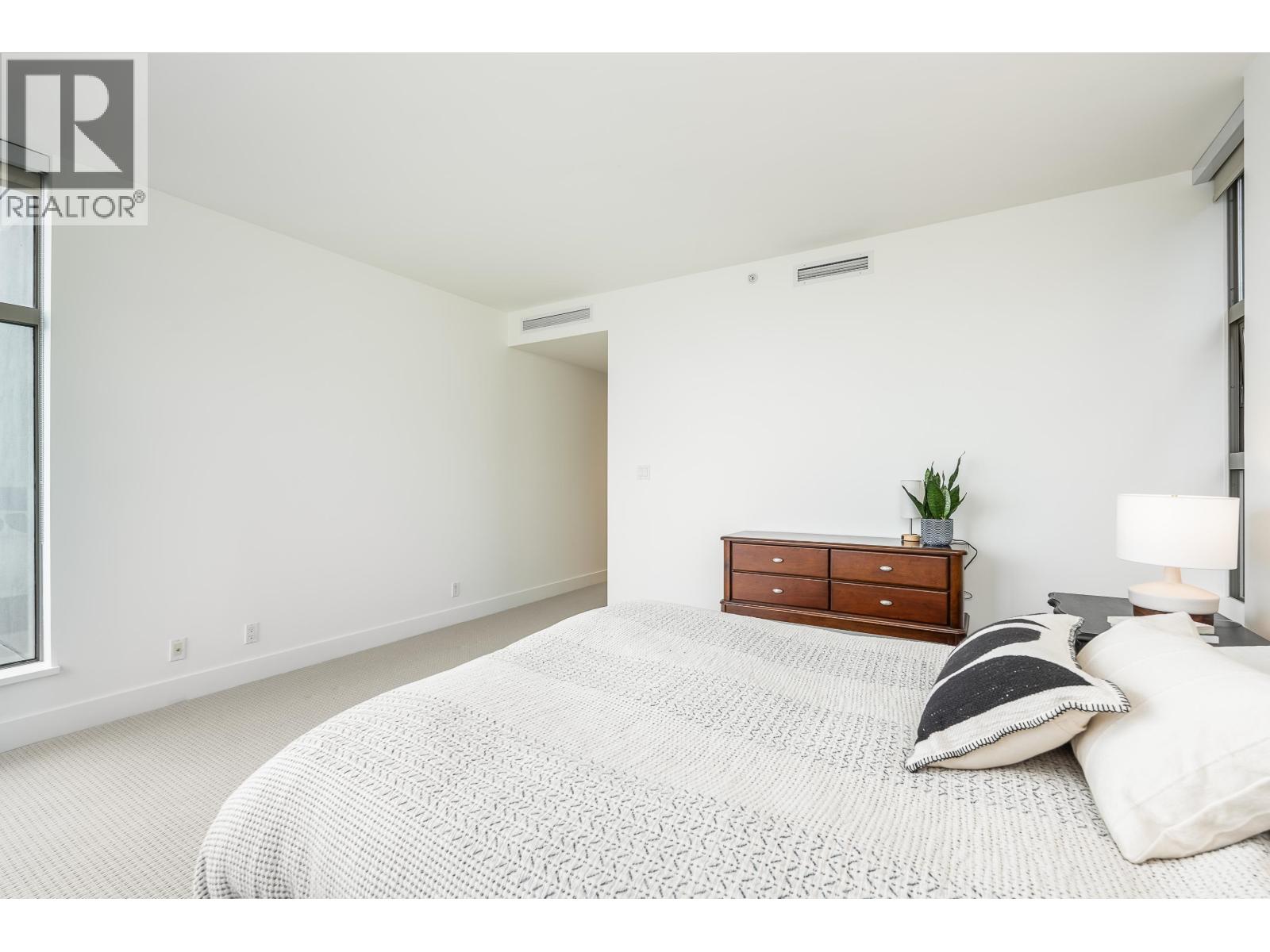 1101 3335 CYPRESS PLACE, West Vancouver