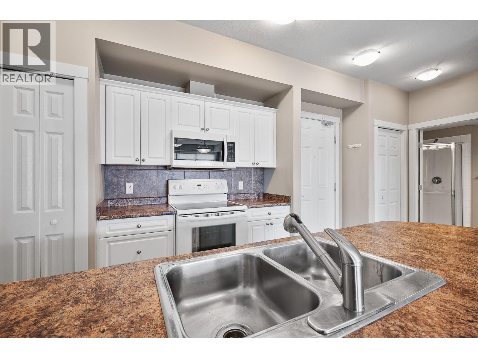 414 3550 Woodsdale Road, Lake Country