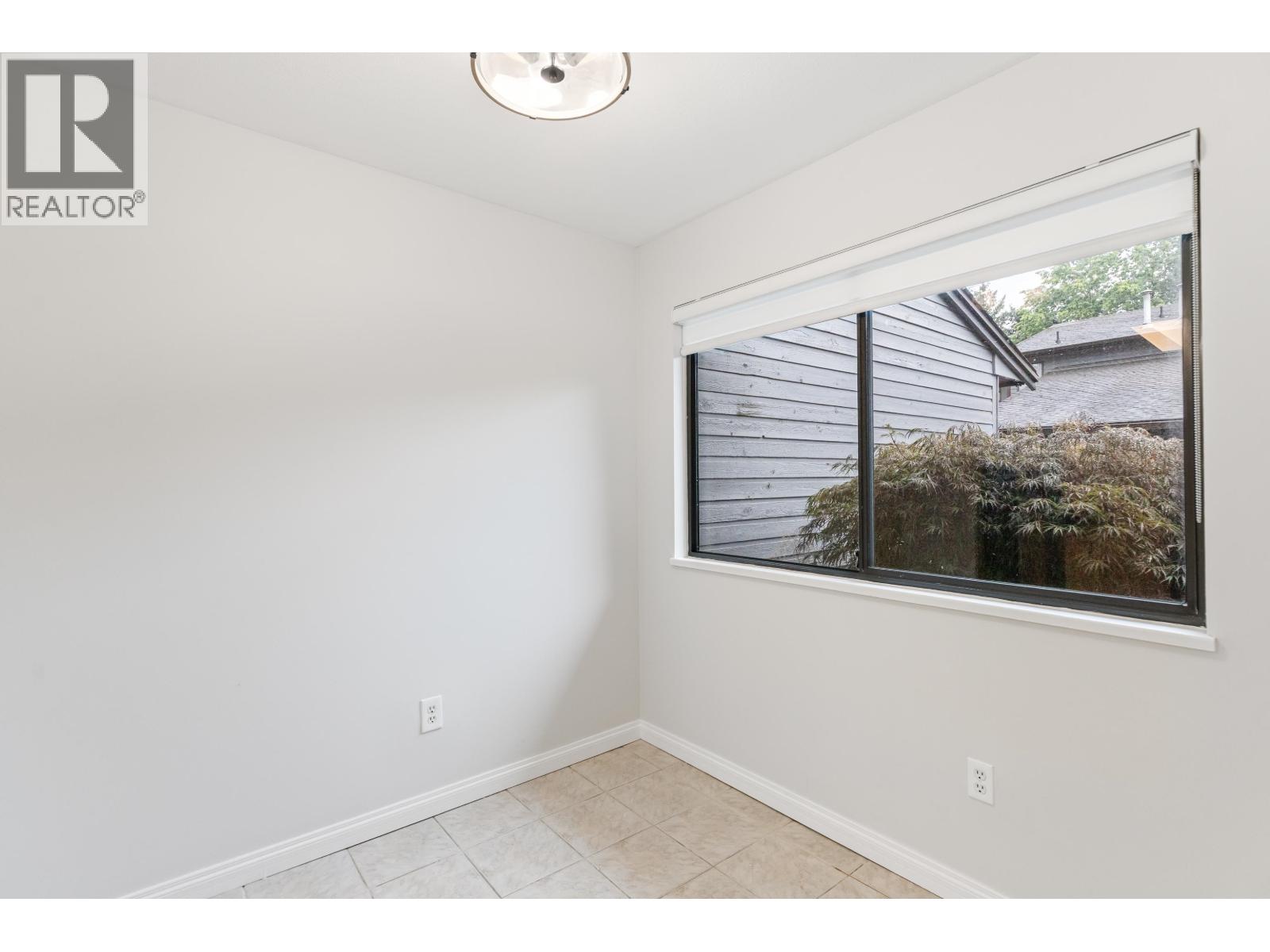 12 20681 THORNE AVENUE, Maple Ridge