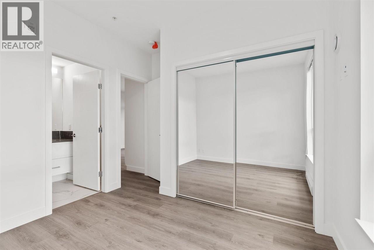 314 700 CLARKE ROAD, Coquitlam