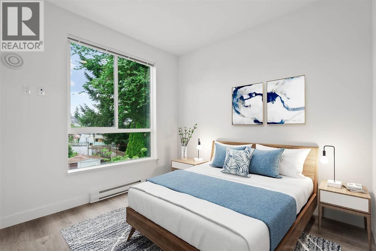 314 700 CLARKE ROAD, Coquitlam