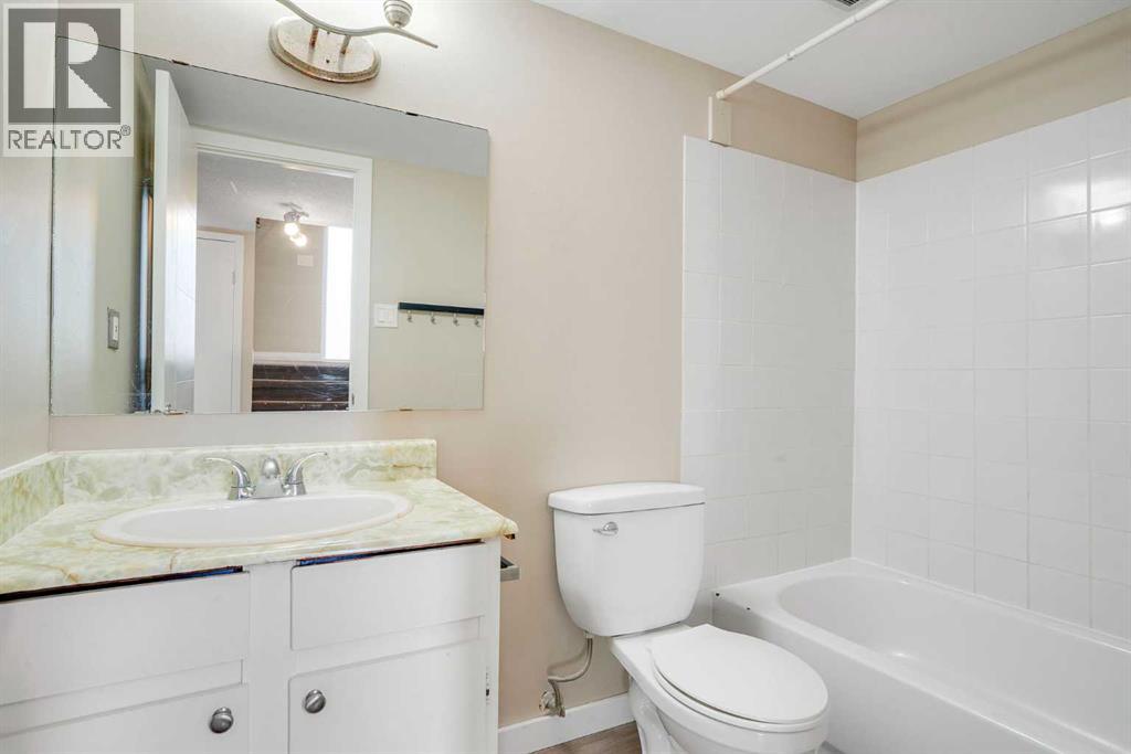 Multi-family House for Sale in  Mckinnon Drive NE Mayland Heights Calgary 